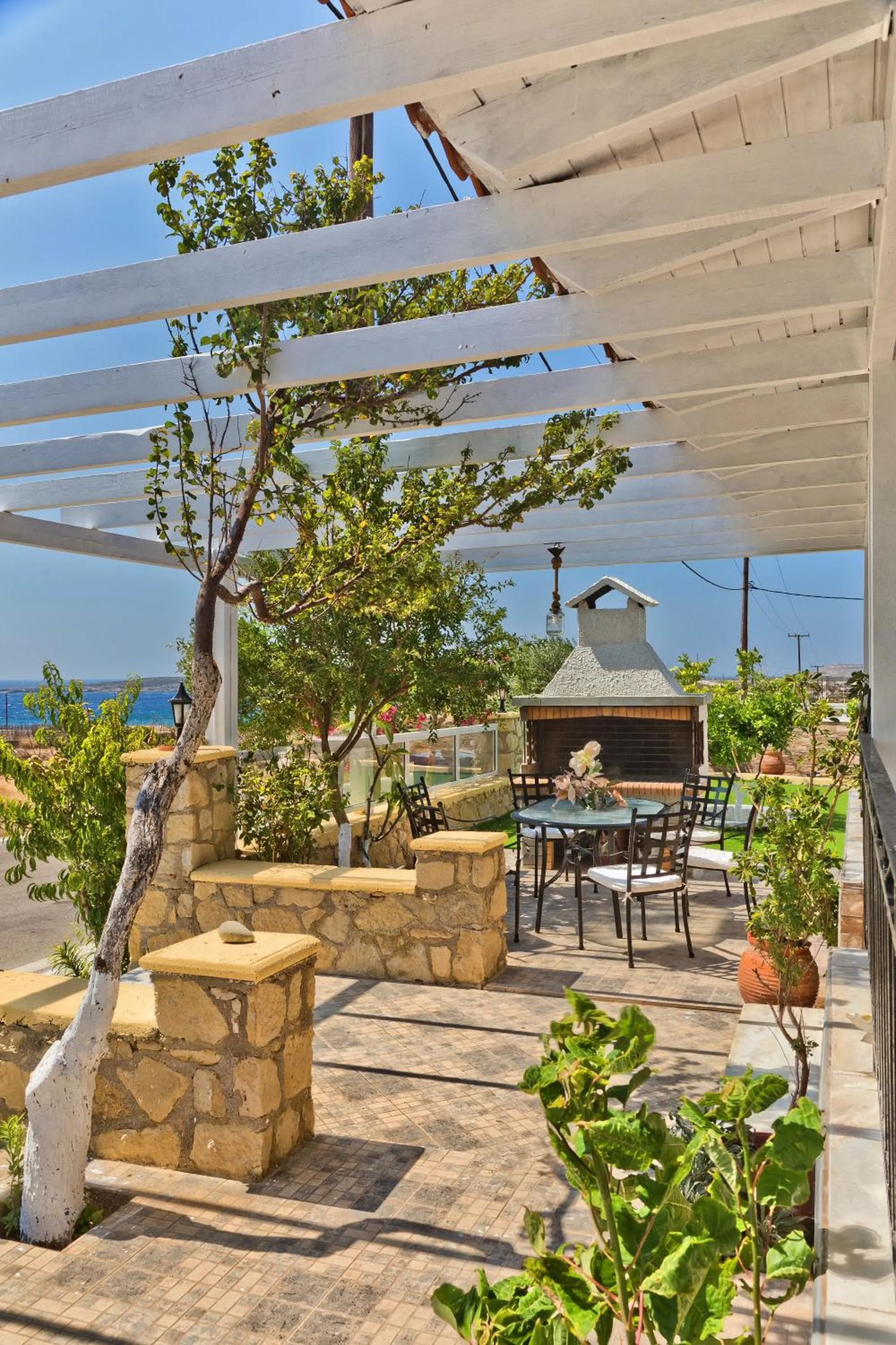 Property building in Villa Ntora