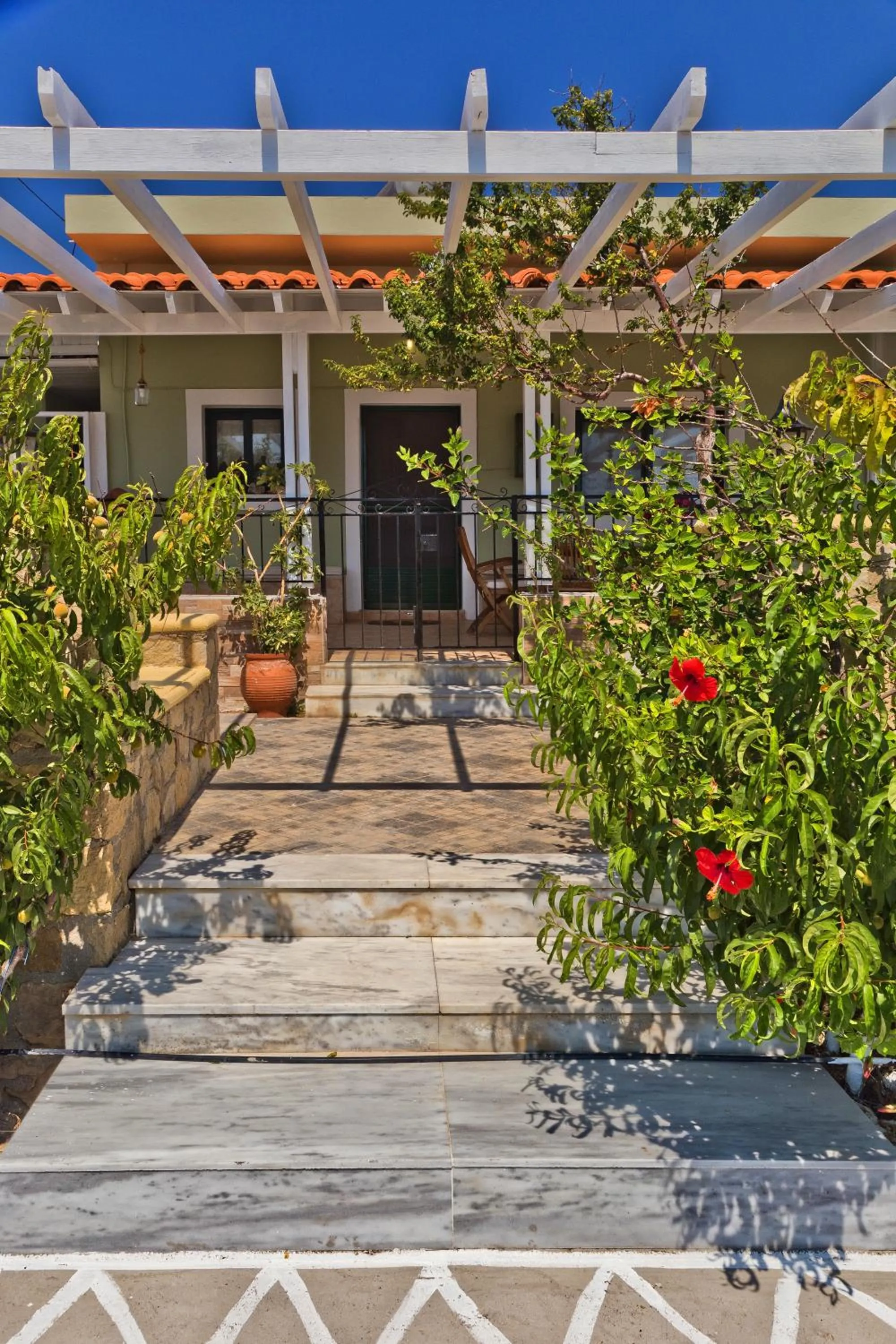 Property building in Villa Ntora