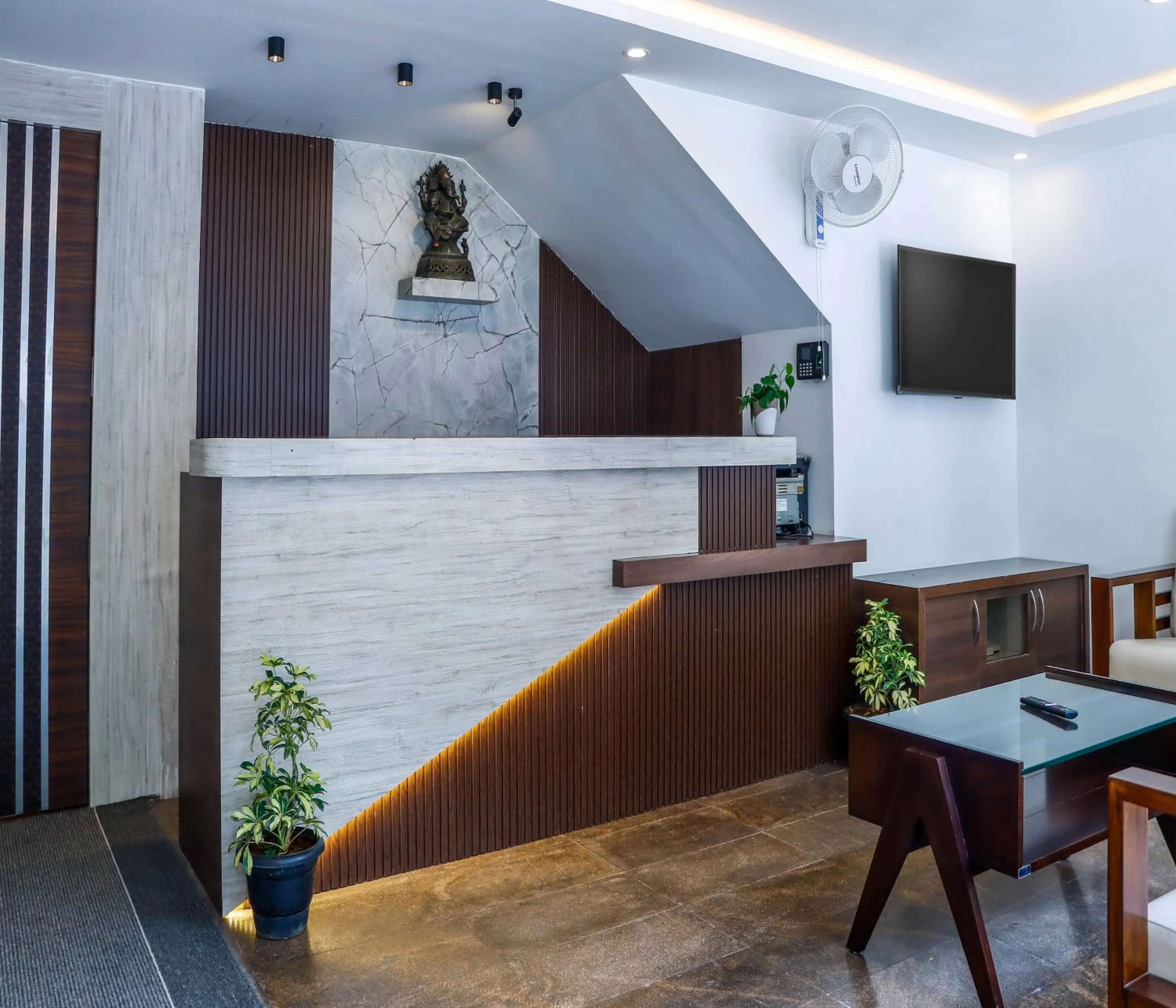 Lobby or reception in Hotel Vinayaga Tiruppur