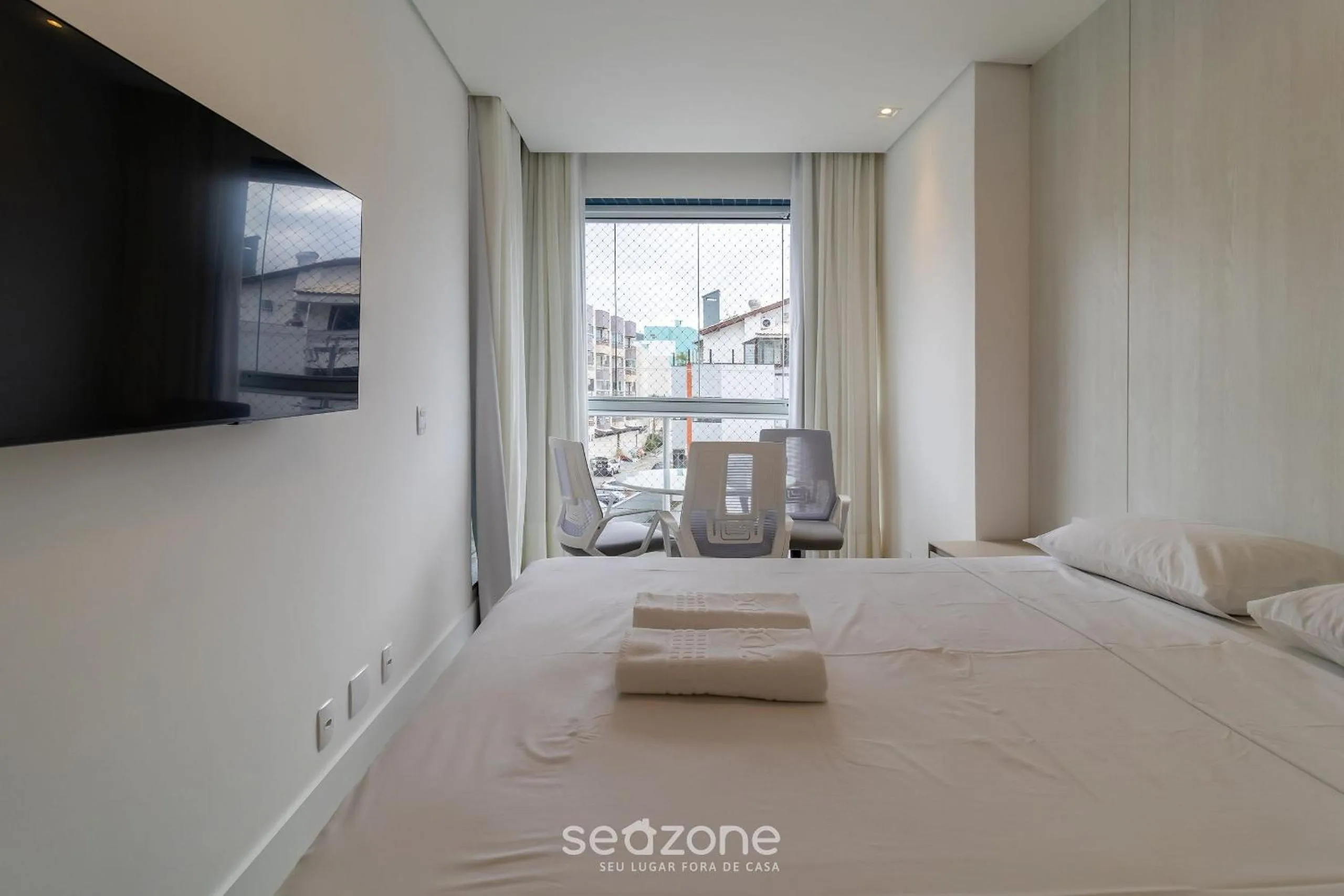 TV and multimedia, Bed in Condomínio Pé na Areia c/ Piscina em Florianópolis - EAR