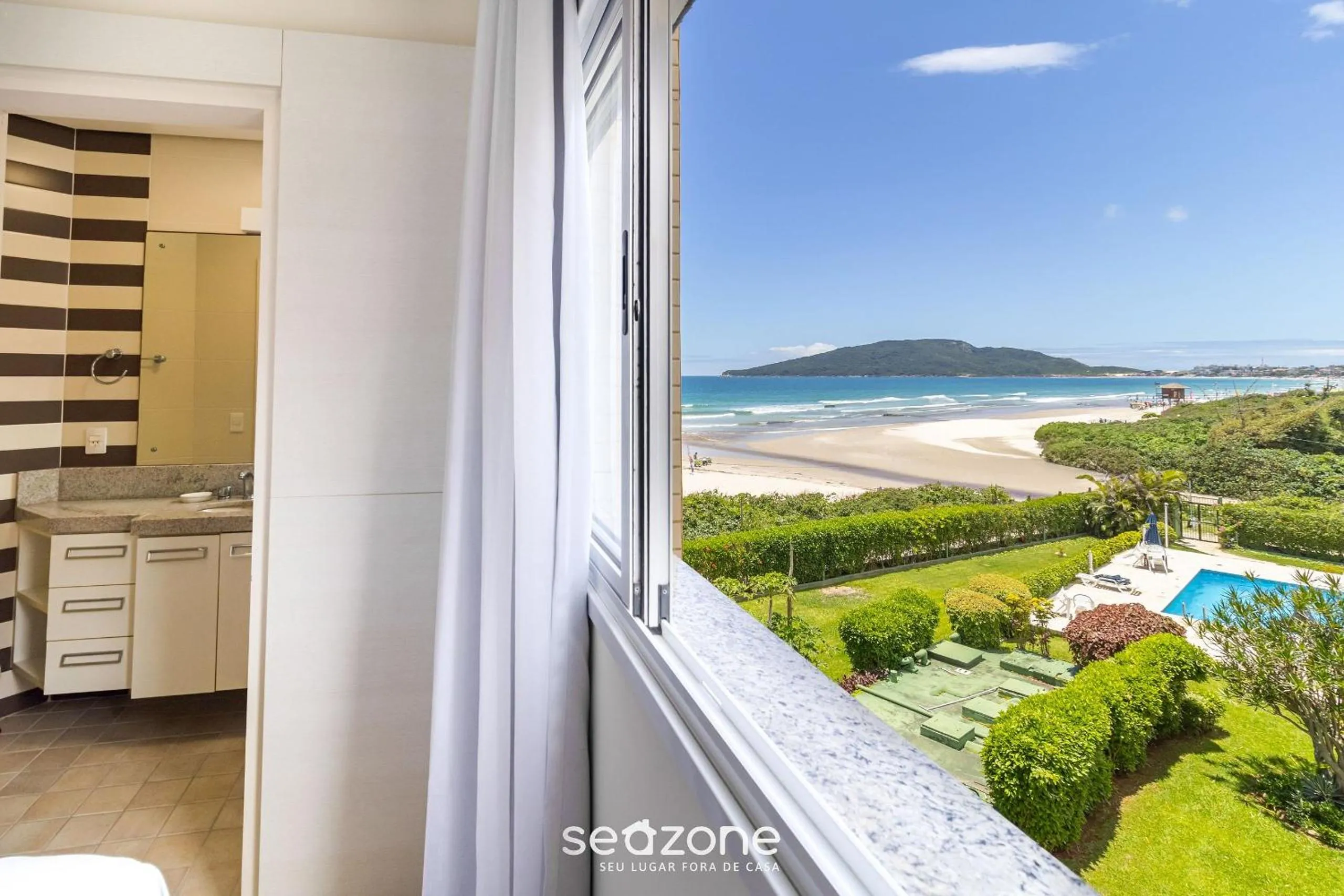 Sea view in Condomínio Pé na Areia c/ Piscina em Florianópolis - EAR