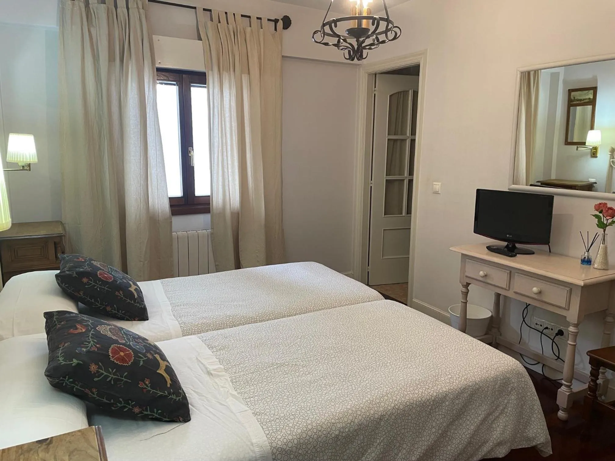 Bedroom, Bed in Hotel Kaia