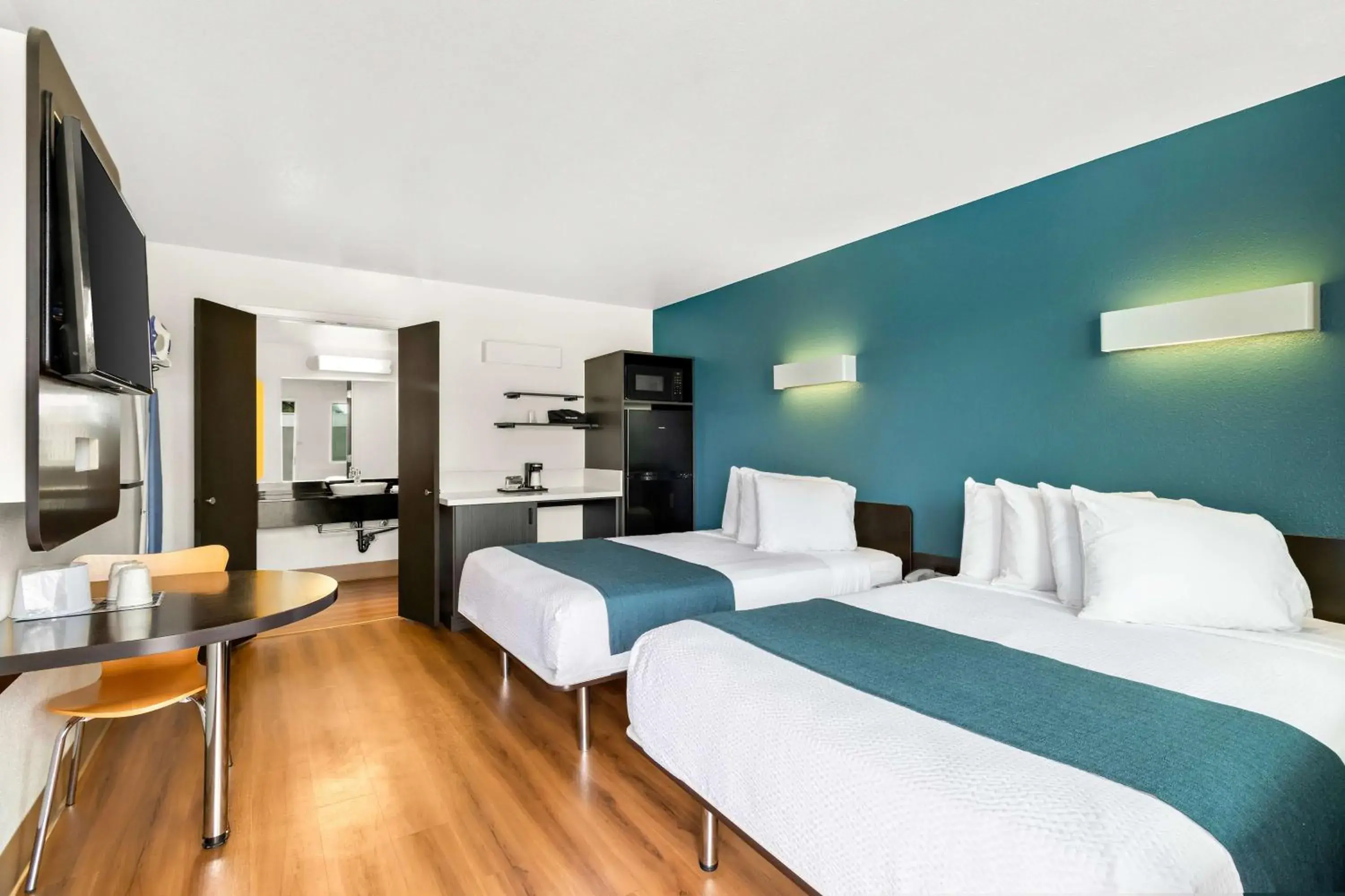 Photo of the whole room, Bed in Studio 6 Suites Carpinteria, CA Santa Barbara South Photo of the whole room, Bed in Studio 6 Suites Carpinteria, CA Santa Barbara South