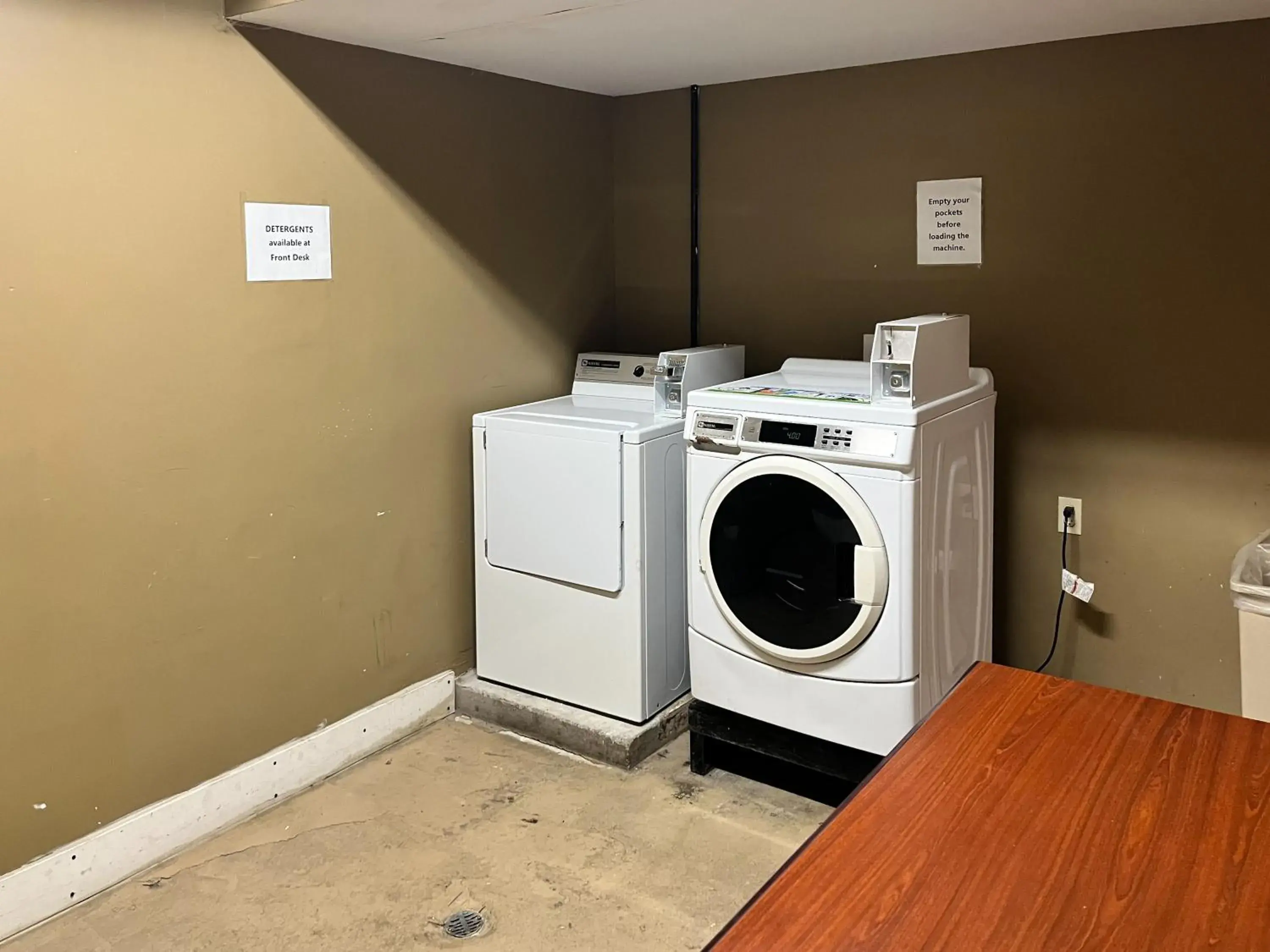 laundry in Studio 6 Suites Springfield, OH laundry in Studio 6 Suites Springfield, OH