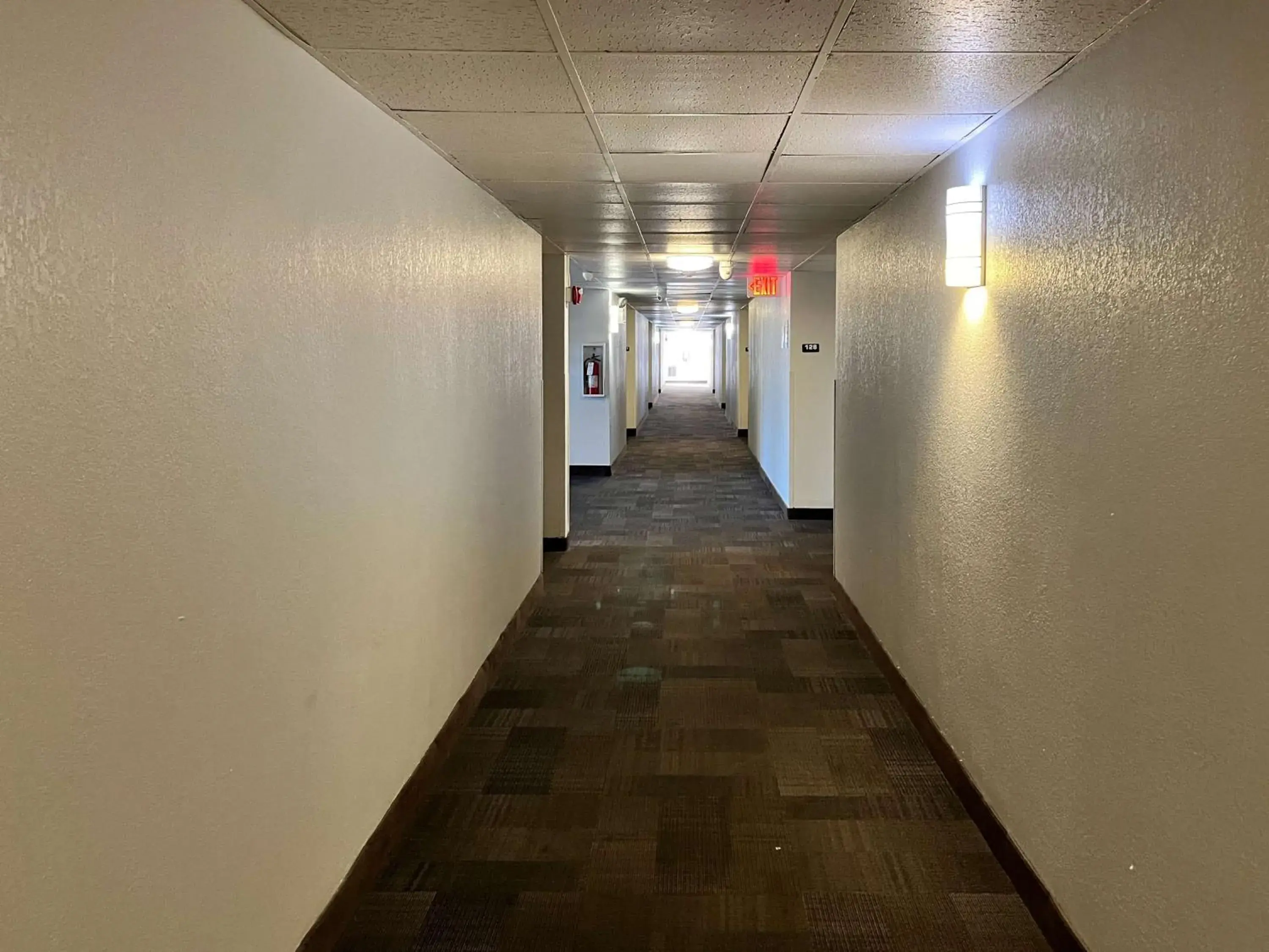 Property building in Studio 6 Suites Springfield, OH Property building in Studio 6 Suites Springfield, OH