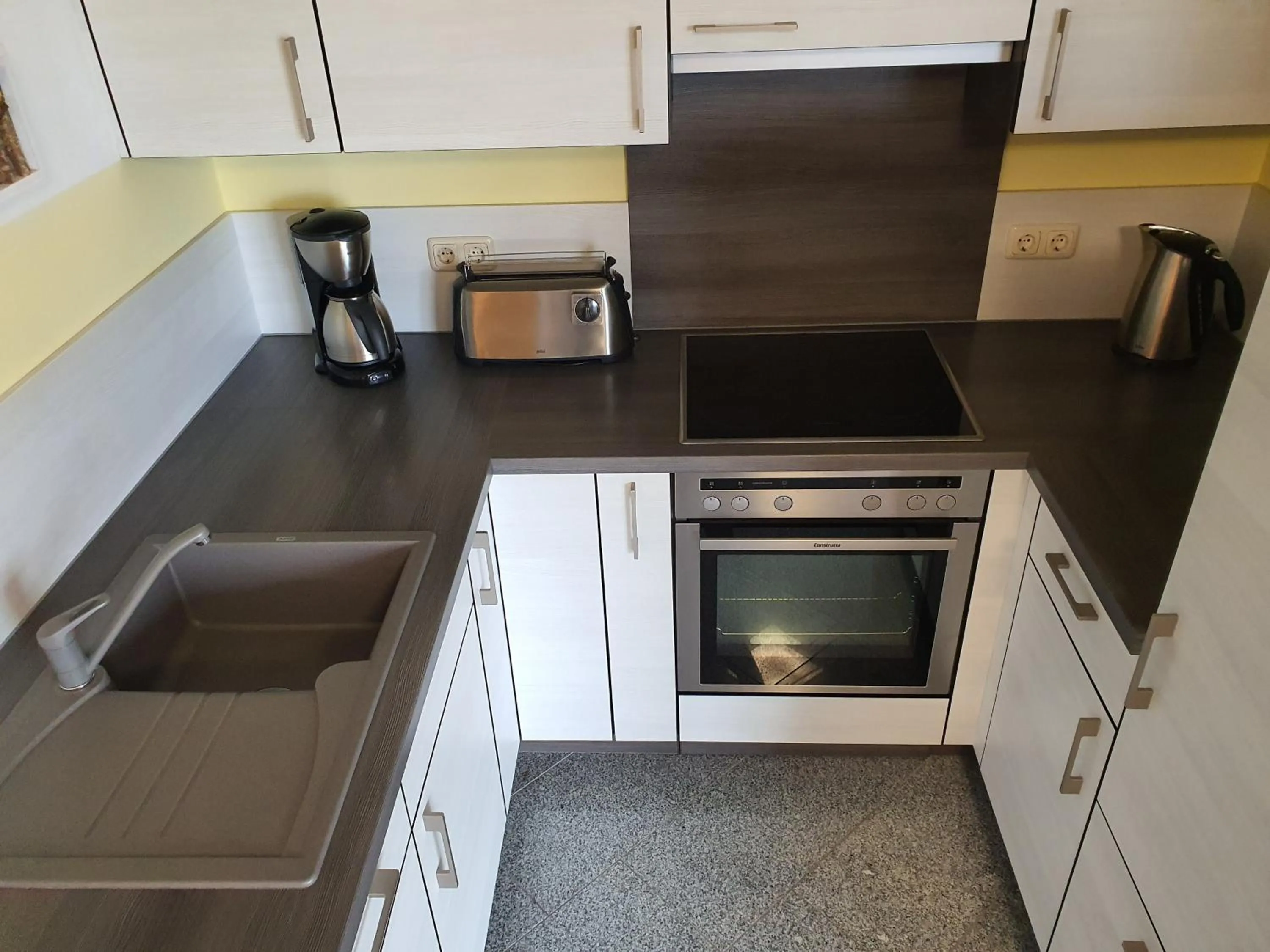 Kitchen or kitchenette in Hafenkiek 55 exklusiv wohnen am Yachthafen