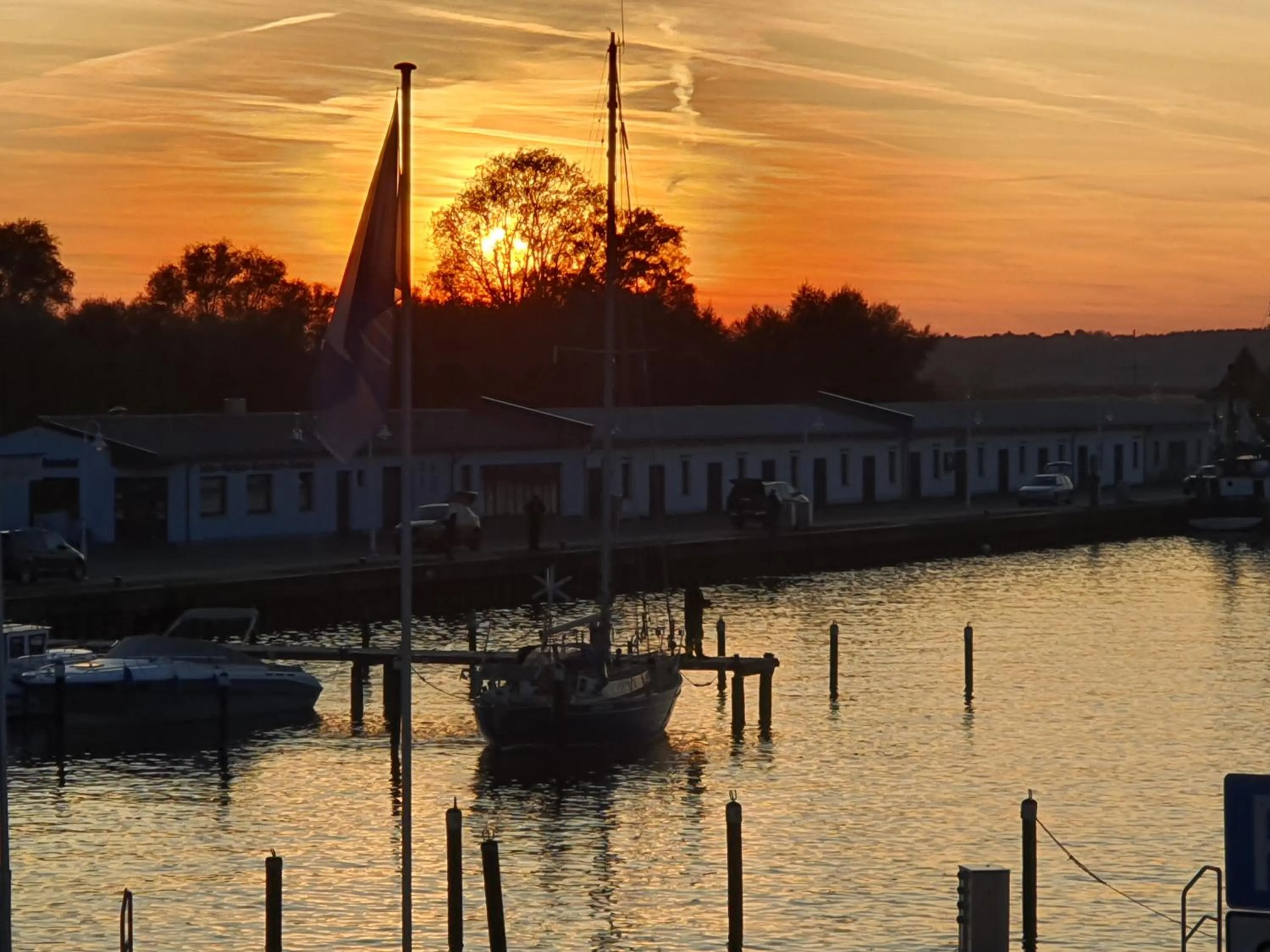 Sunset in Hafenkiek 55 exklusiv wohnen am Yachthafen