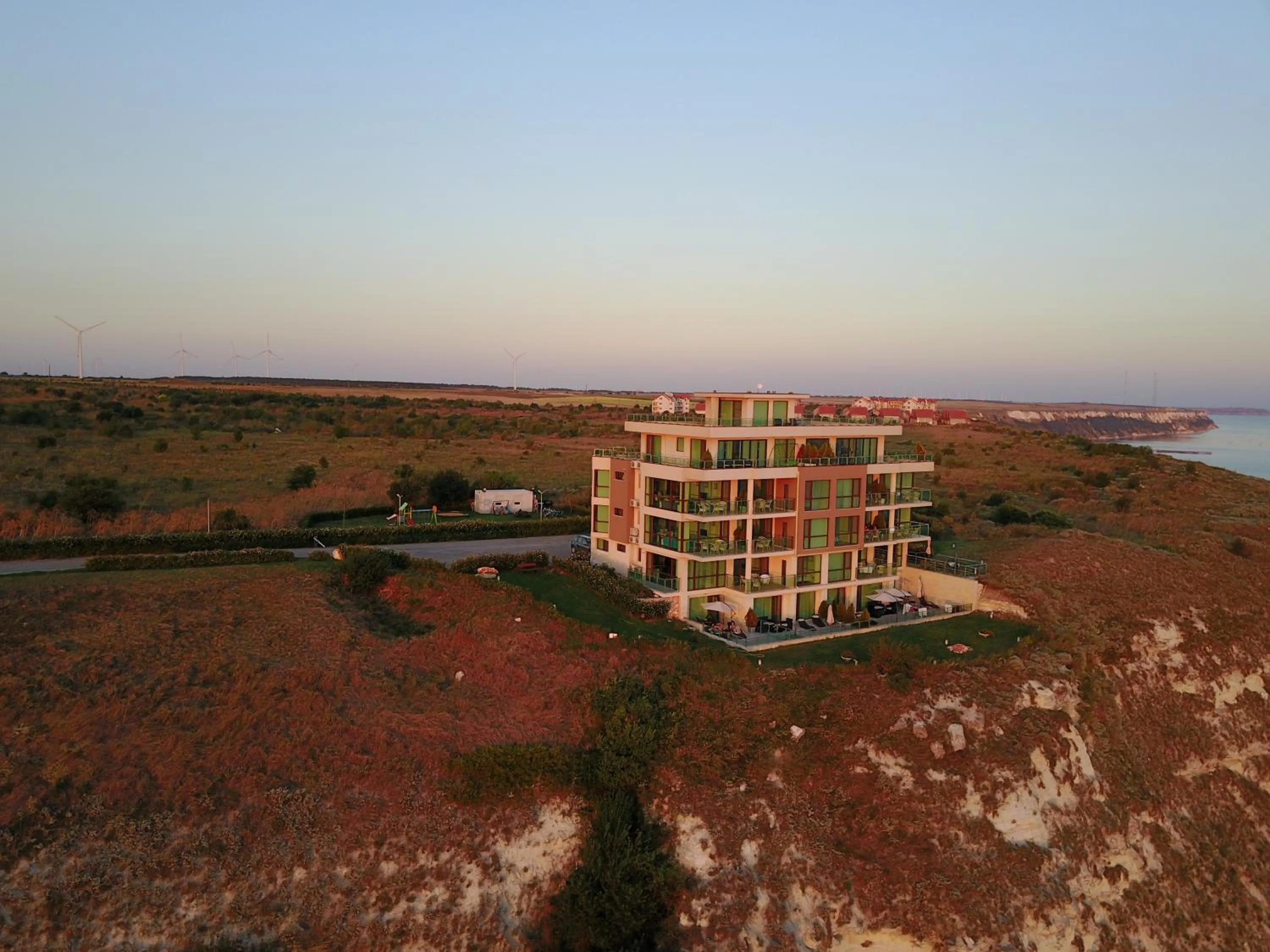 Facade/entrance in Calithea Complex