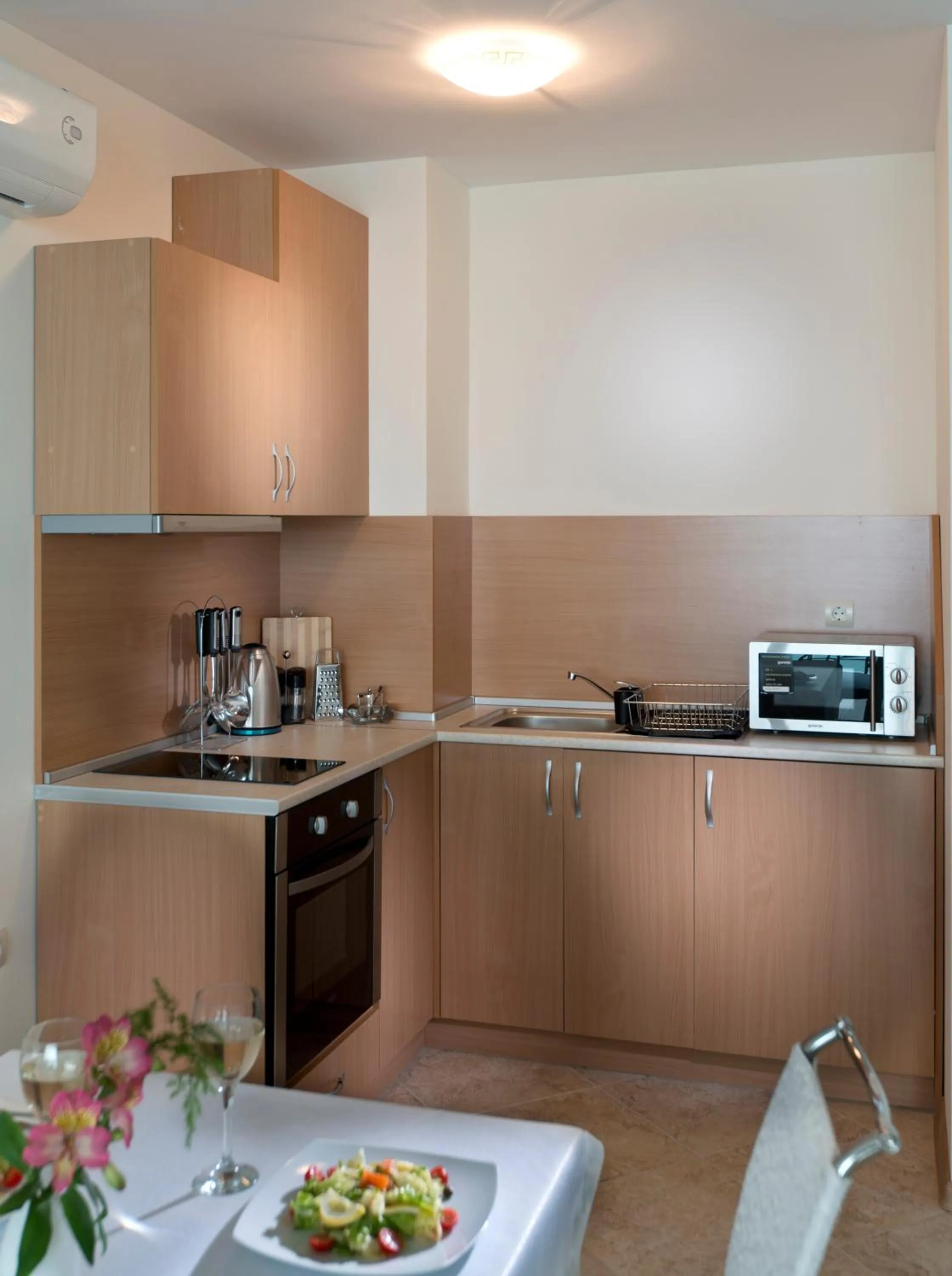 Kitchen or kitchenette in Calithea Complex