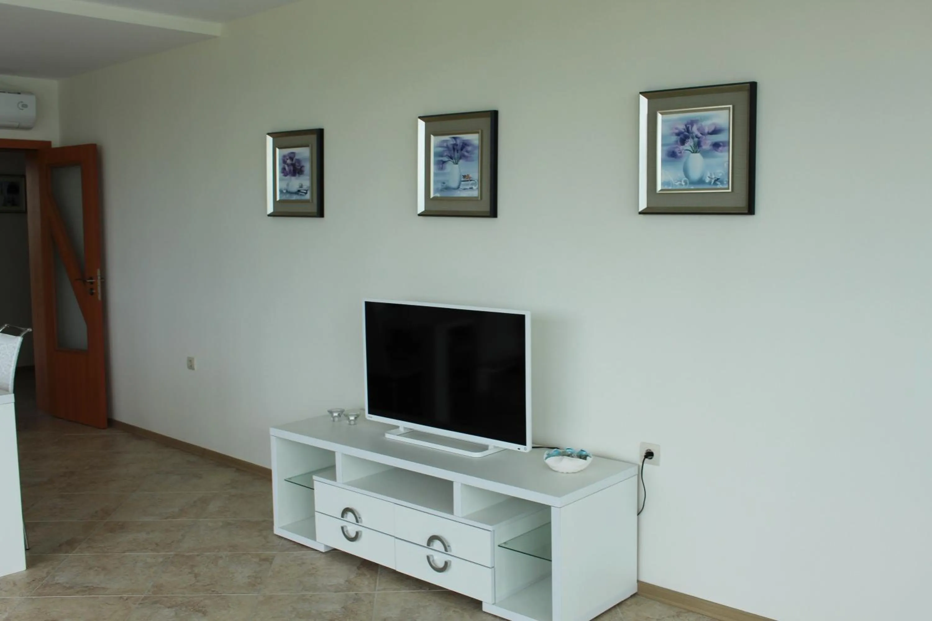 Dining area in Calithea Complex