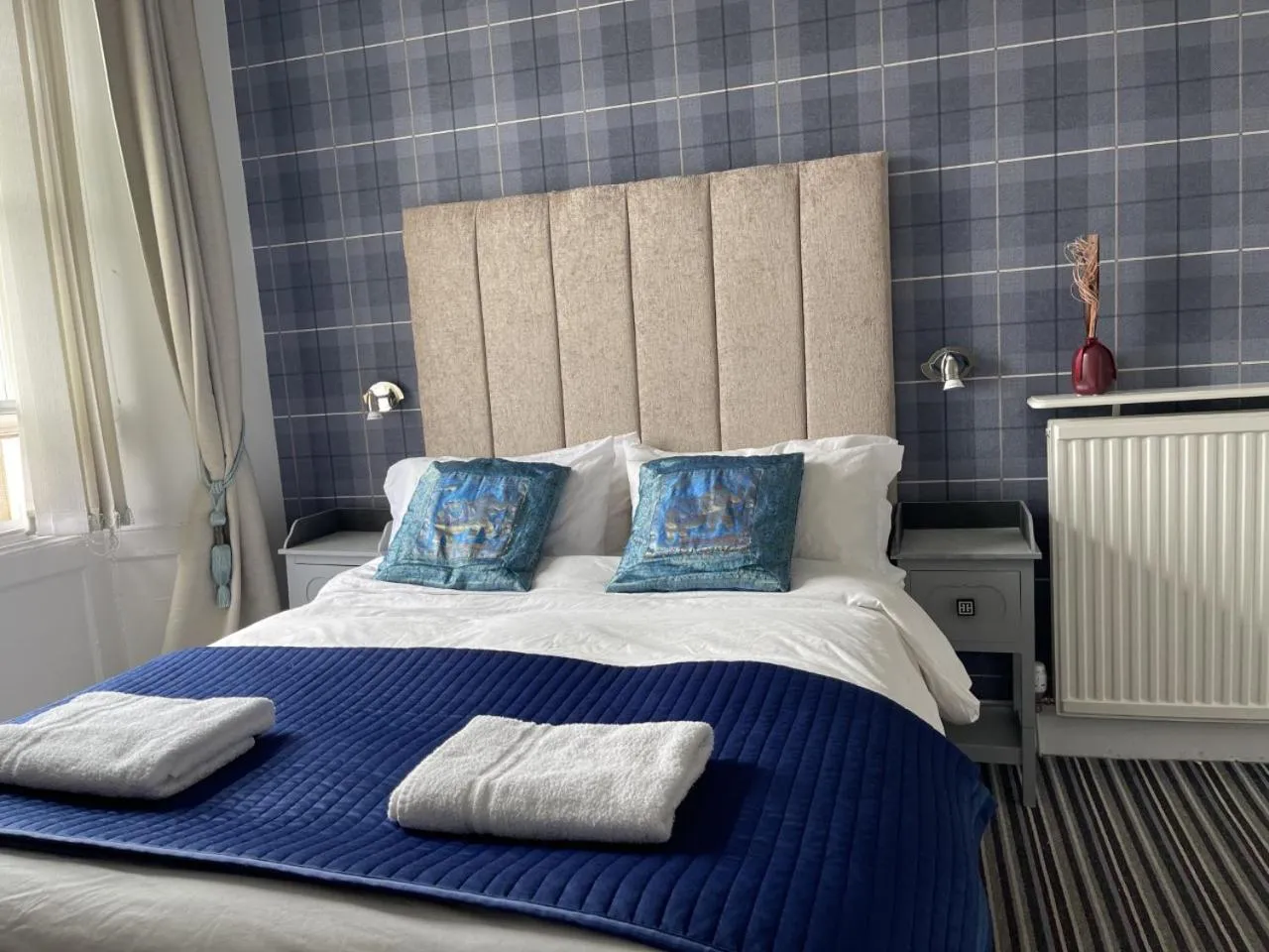 Bedroom, Bed in Edinburgh Rays Guest House