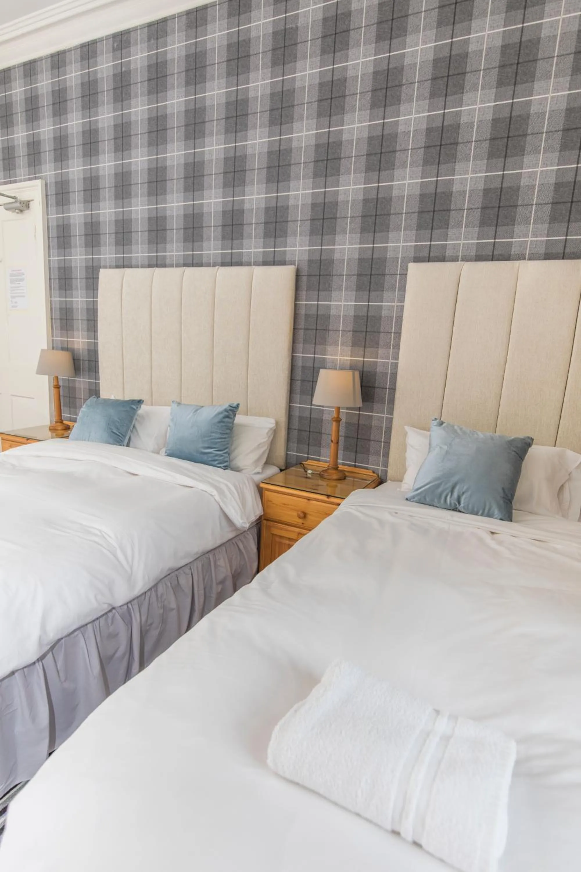 Bedroom, Bed in Edinburgh Rays Guest House