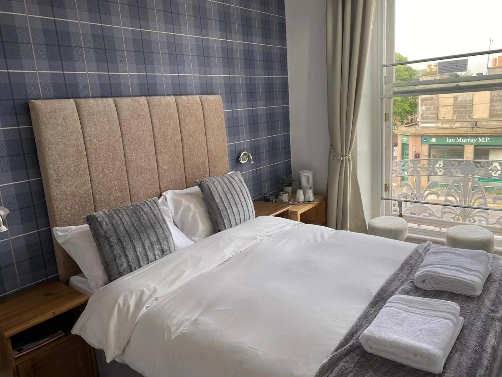 Bedroom, Bed in Edinburgh Rays Guest House