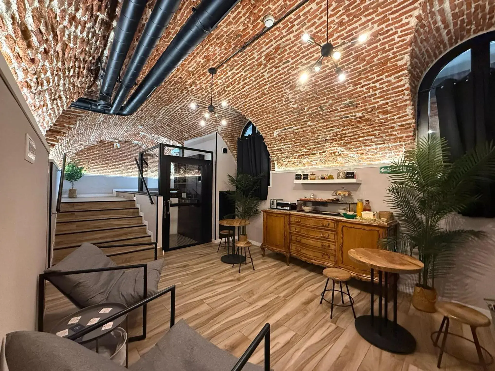 CC Opera Suites CC Opera Suites