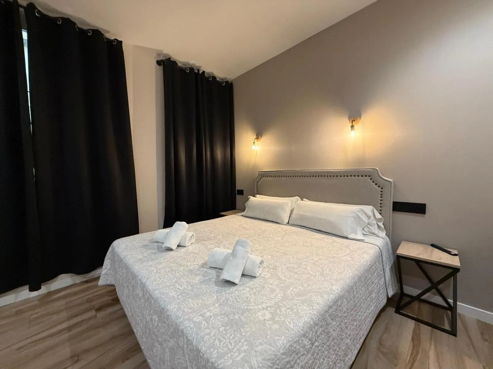 Bedroom, Bed in CC Opera Suites