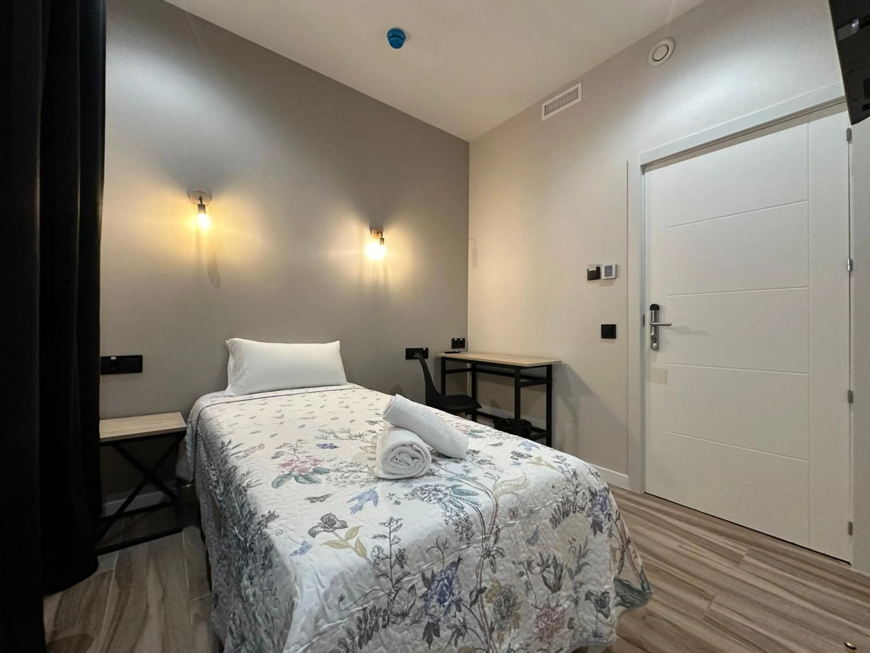 Bedroom, Bed in CC Opera Suites