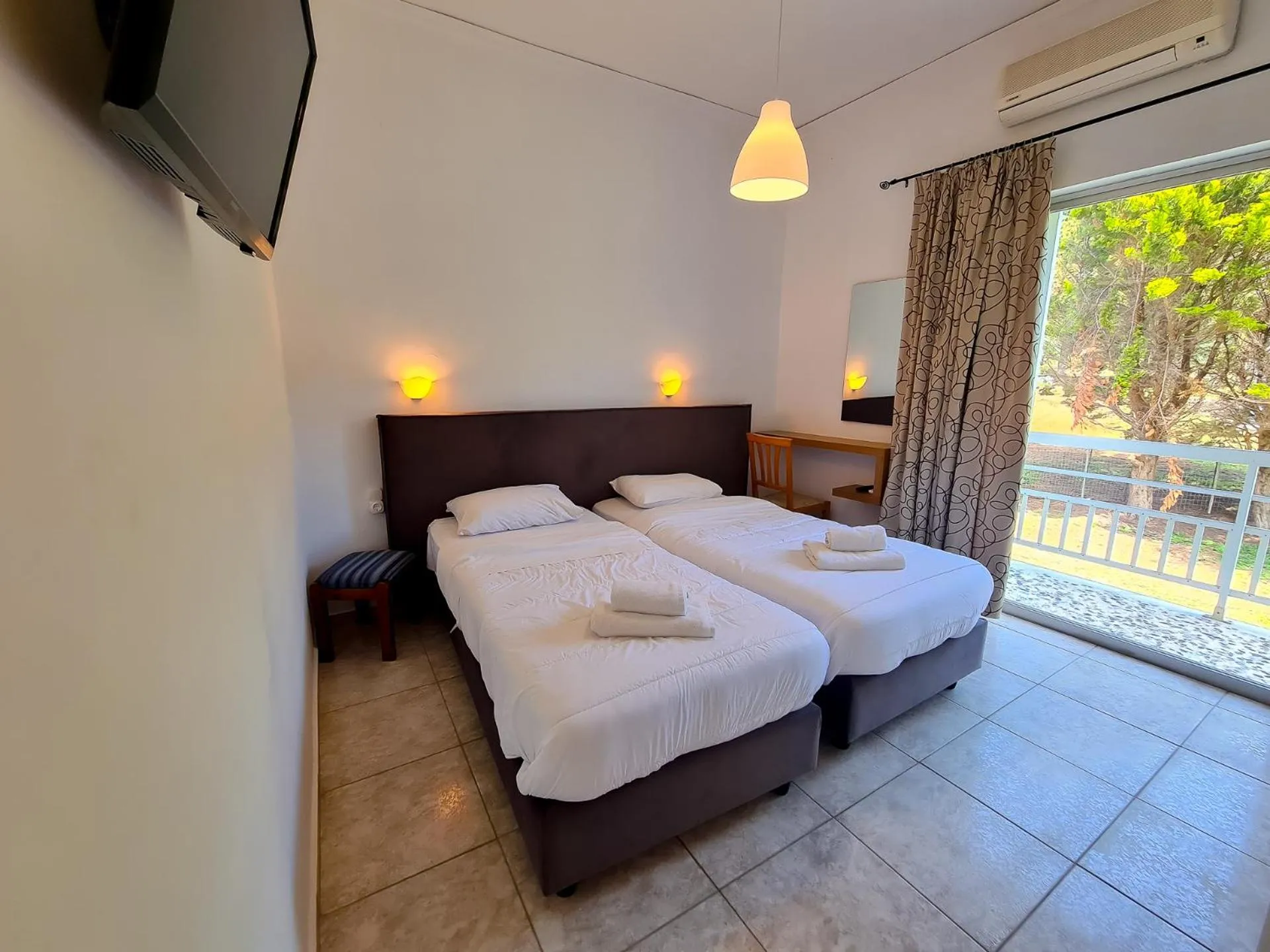 Glyfa Beach Hotel