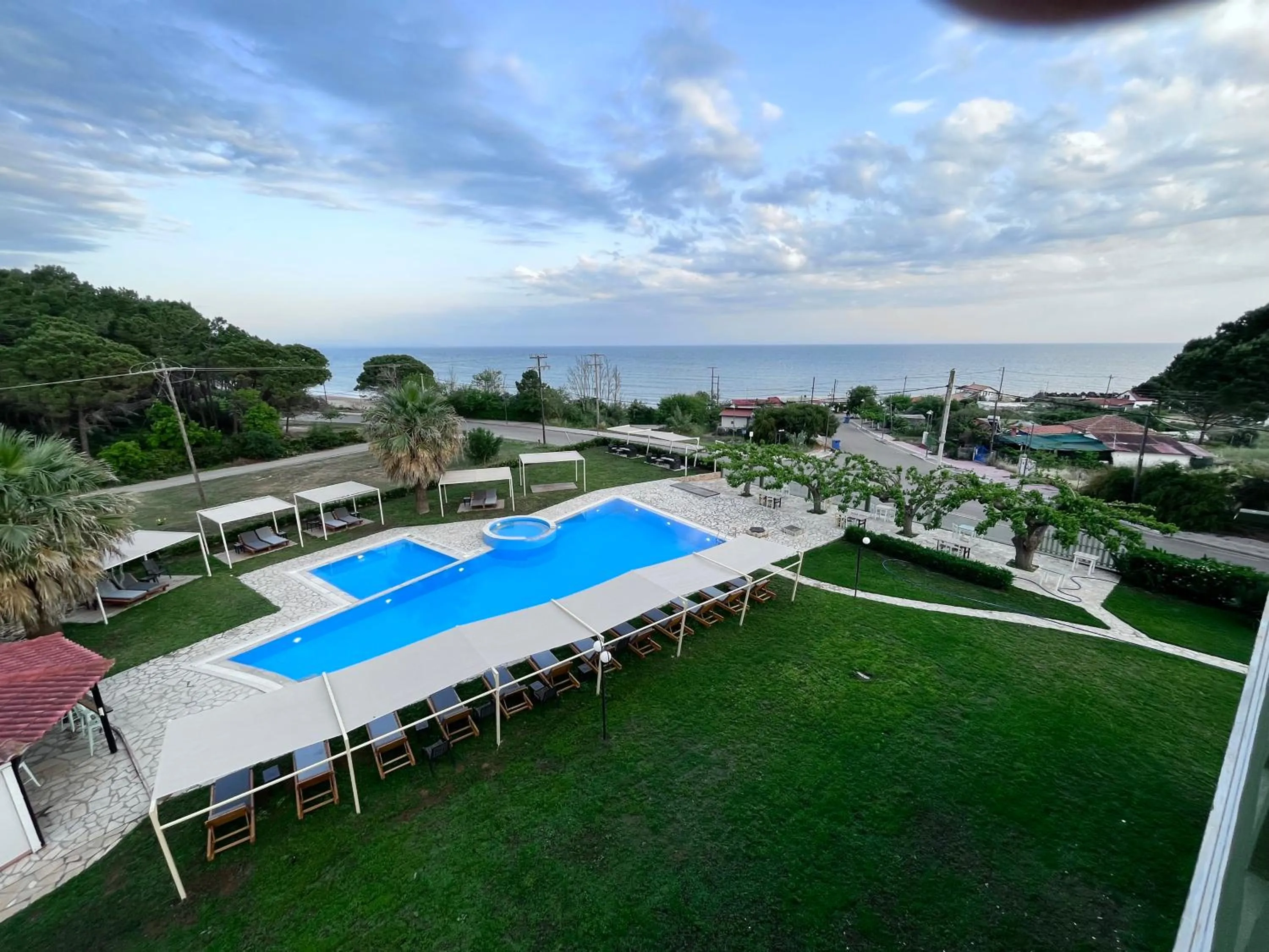 Glyfa Beach Hotel