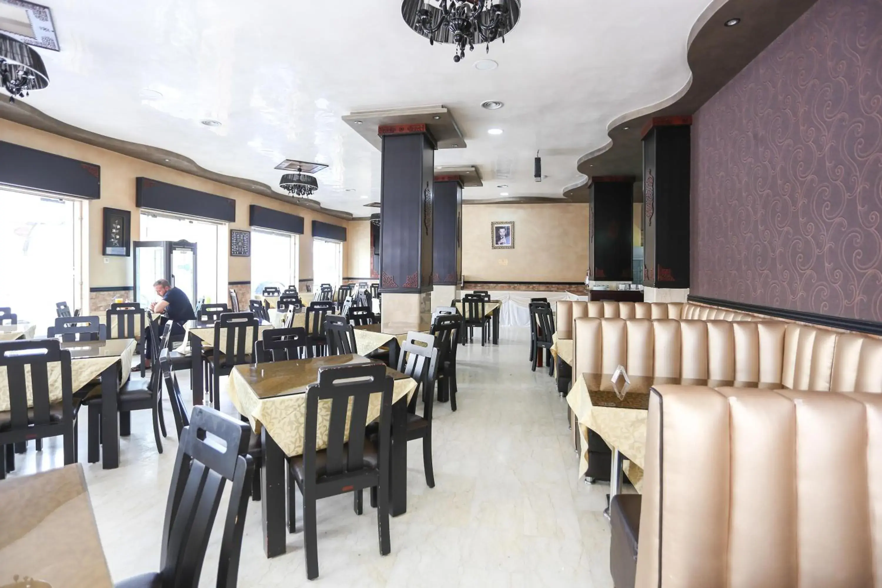 Restaurant/places to eat in Hôtel Suite Martil Restaurant/places to eat in Hôtel Suite Martil