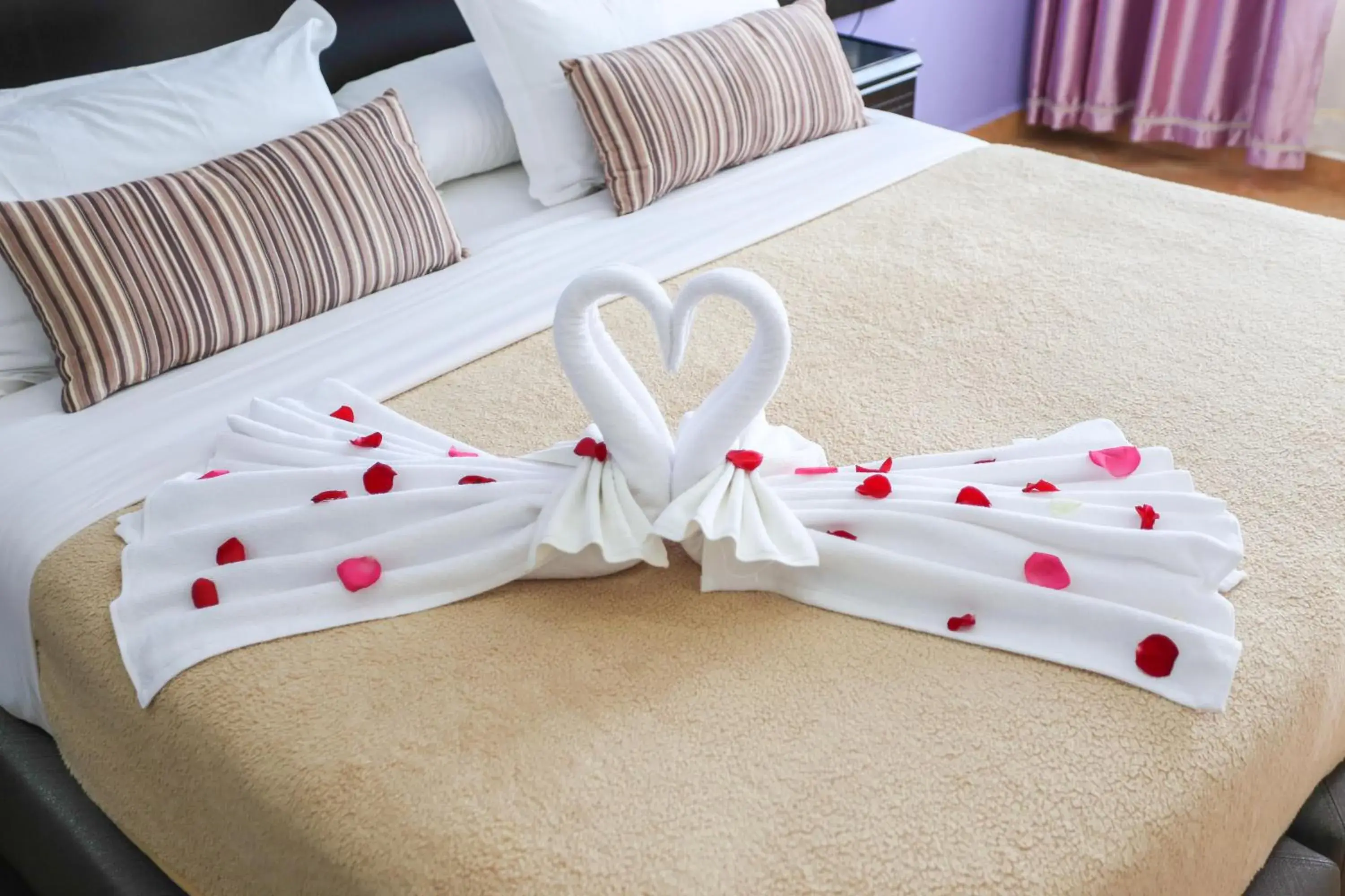 Bedroom, Bed in Hôtel Suite Martil Bedroom, Bed in Hôtel Suite Martil