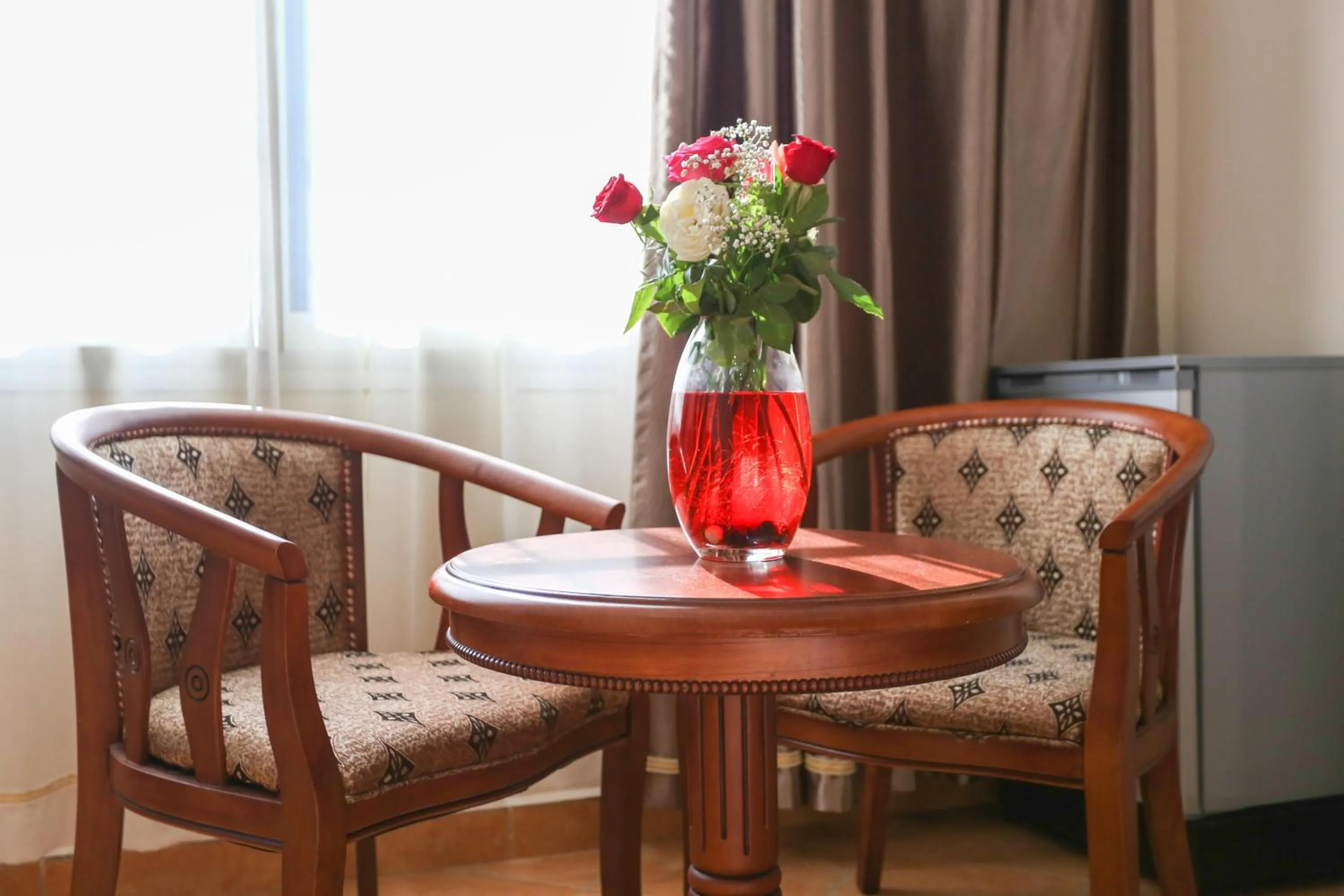 Seating area in Hôtel Suite Martil
