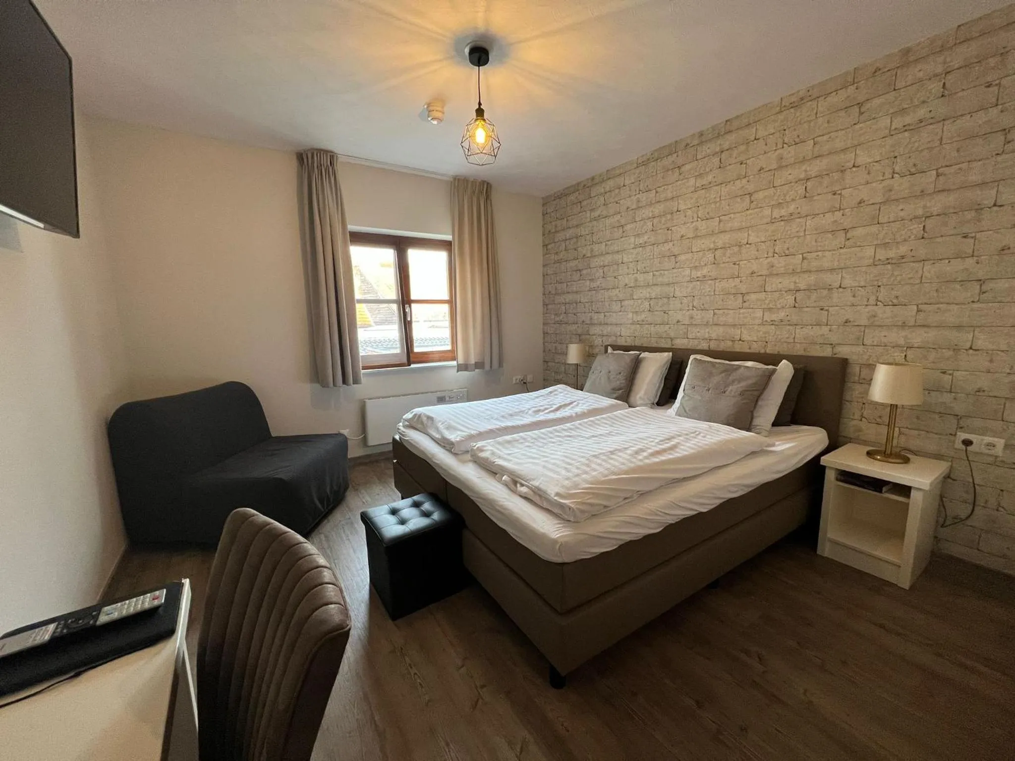 Deluxe Double Room with Bath in Hotel Crasborn Thorn