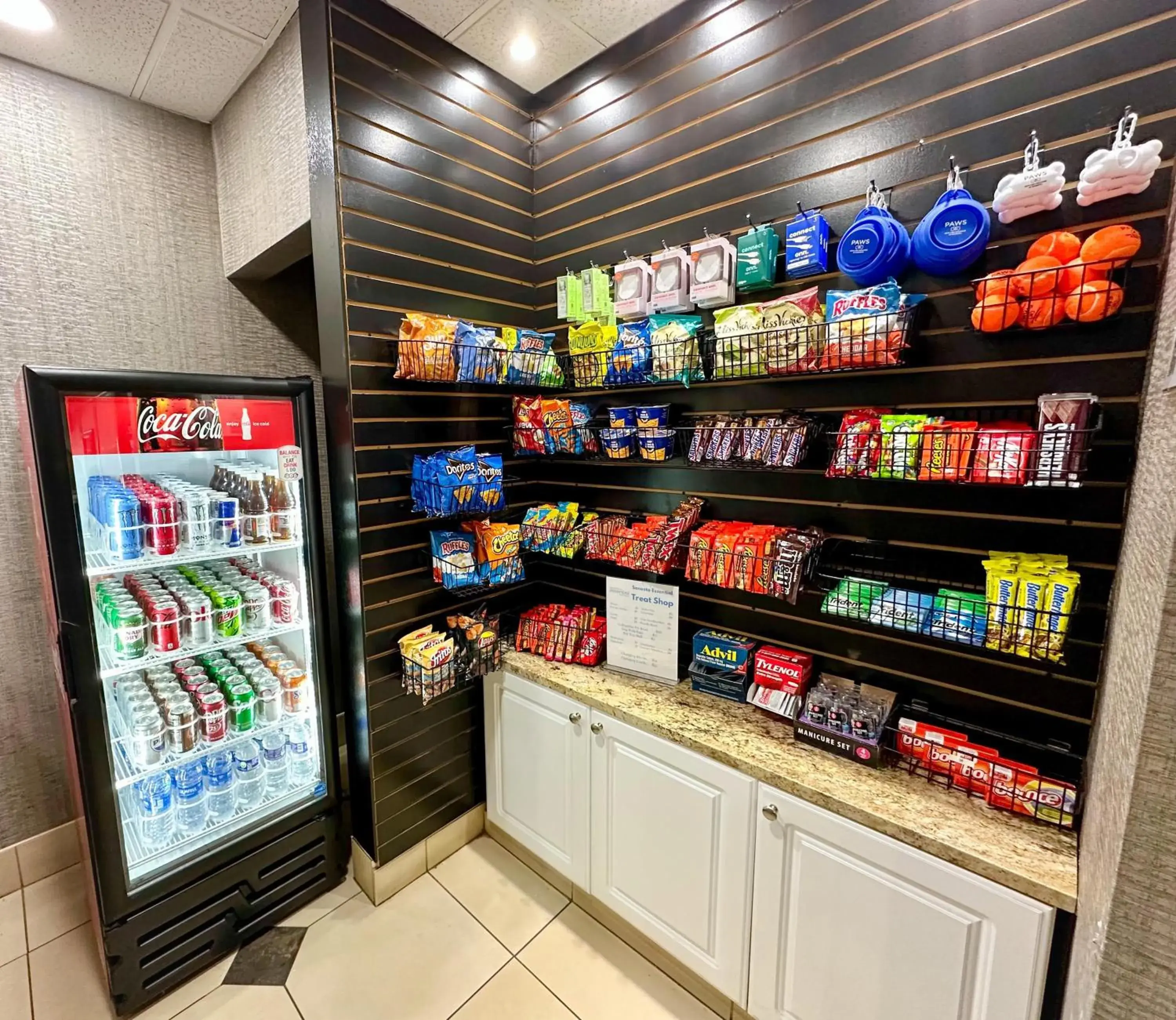 Food and drinks in Sonesta Essential Hotels Overland Park Food and drinks in Sonesta Essential Hotels Overland Park