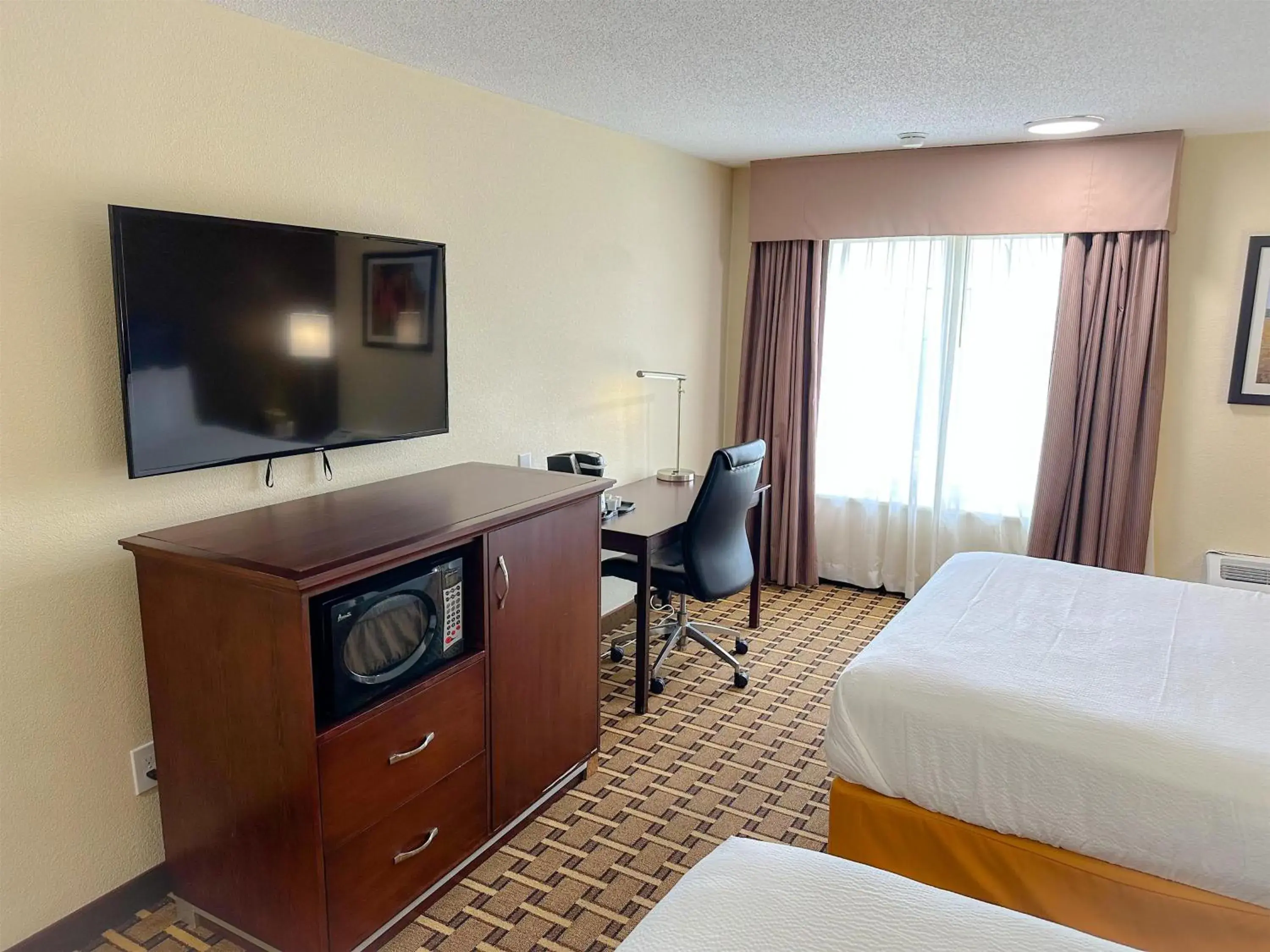 Other, Bed in Sonesta Essential Hotels Overland Park Other, Bed in Sonesta Essential Hotels Overland Park