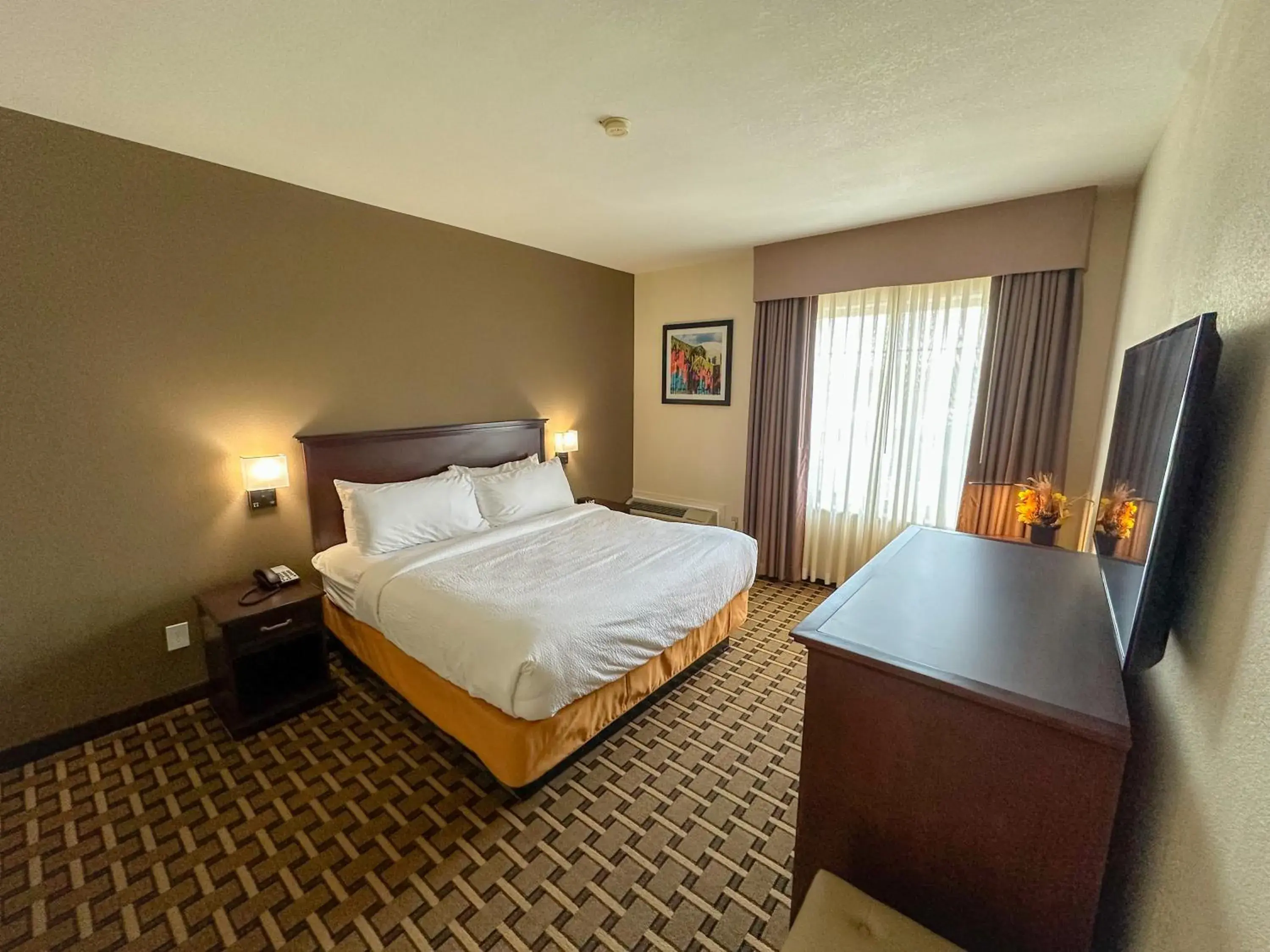 Bed in Sonesta Essential Hotels Overland Park Bed in Sonesta Essential Hotels Overland Park