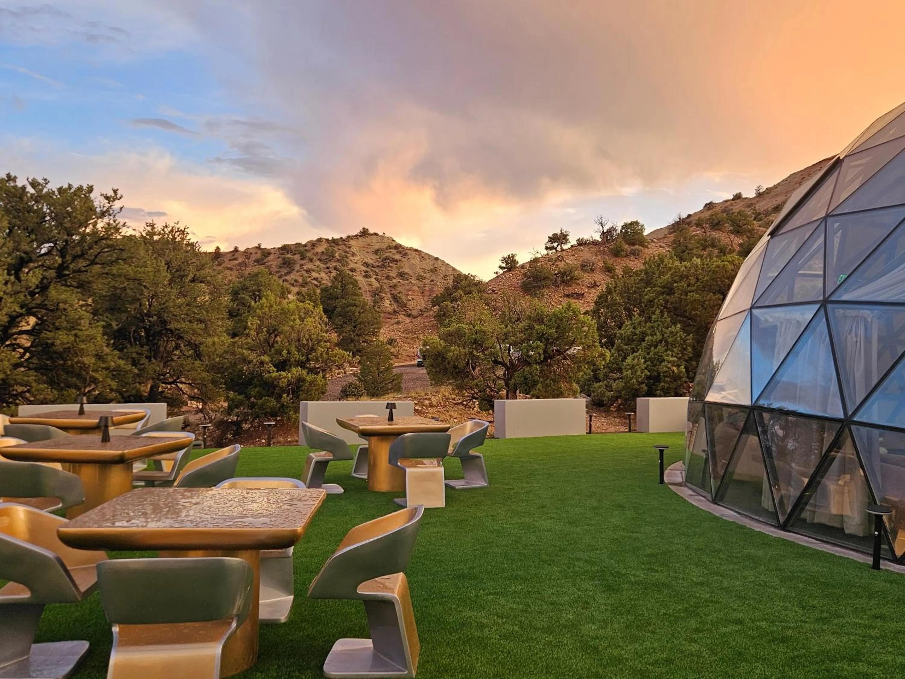 Restaurant/places to eat in Clear Sky Resorts - Bryce Canyon - Unique Stargazing Domes