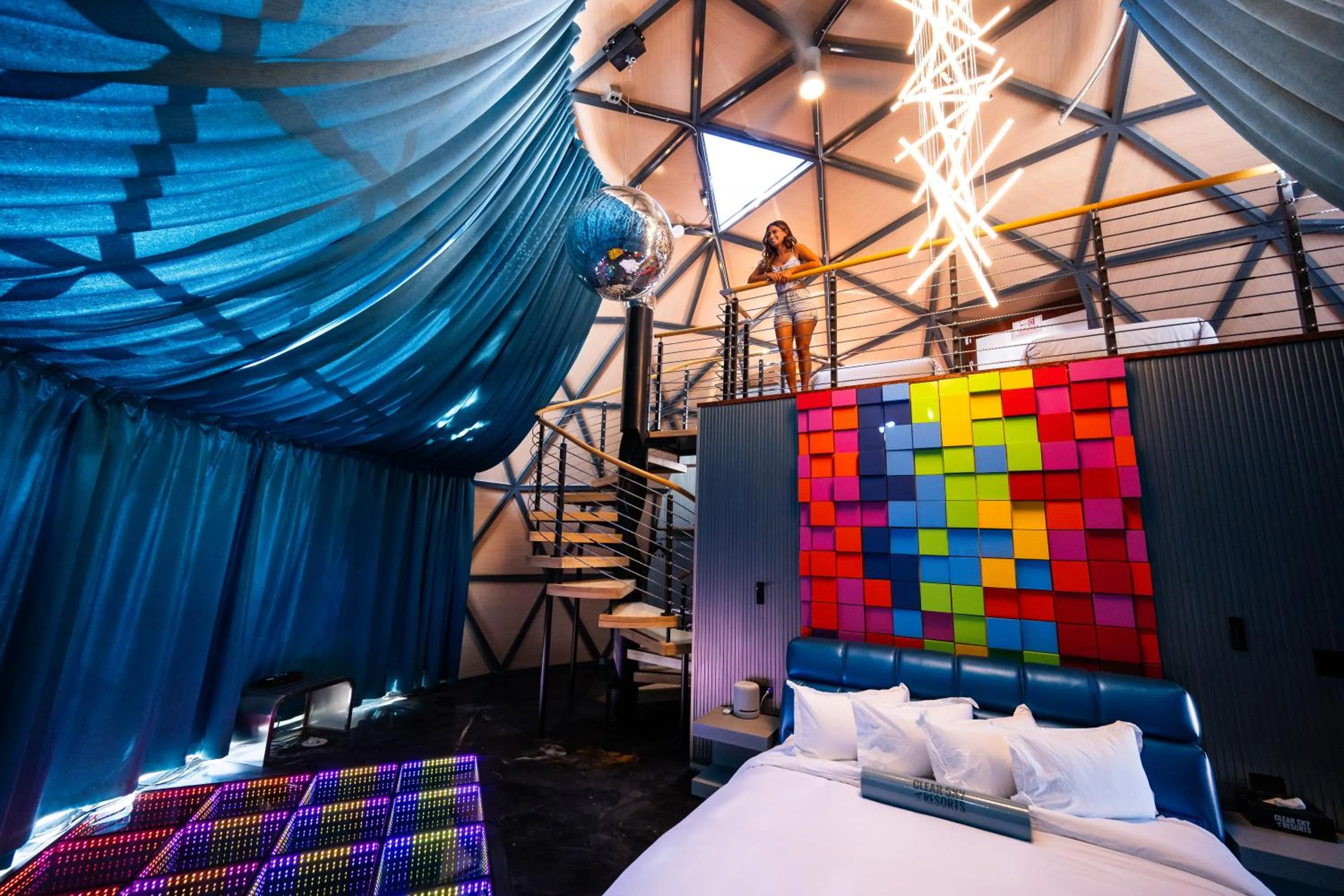 Bedroom, Bed in Clear Sky Resorts - Bryce Canyon - Unique Stargazing Domes