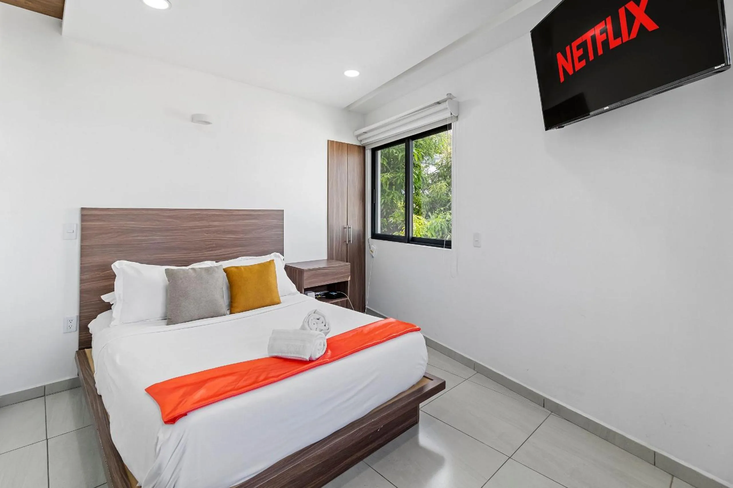 Two-Bedroom Apartment with City View in Monyxbnb at Zoho Skies