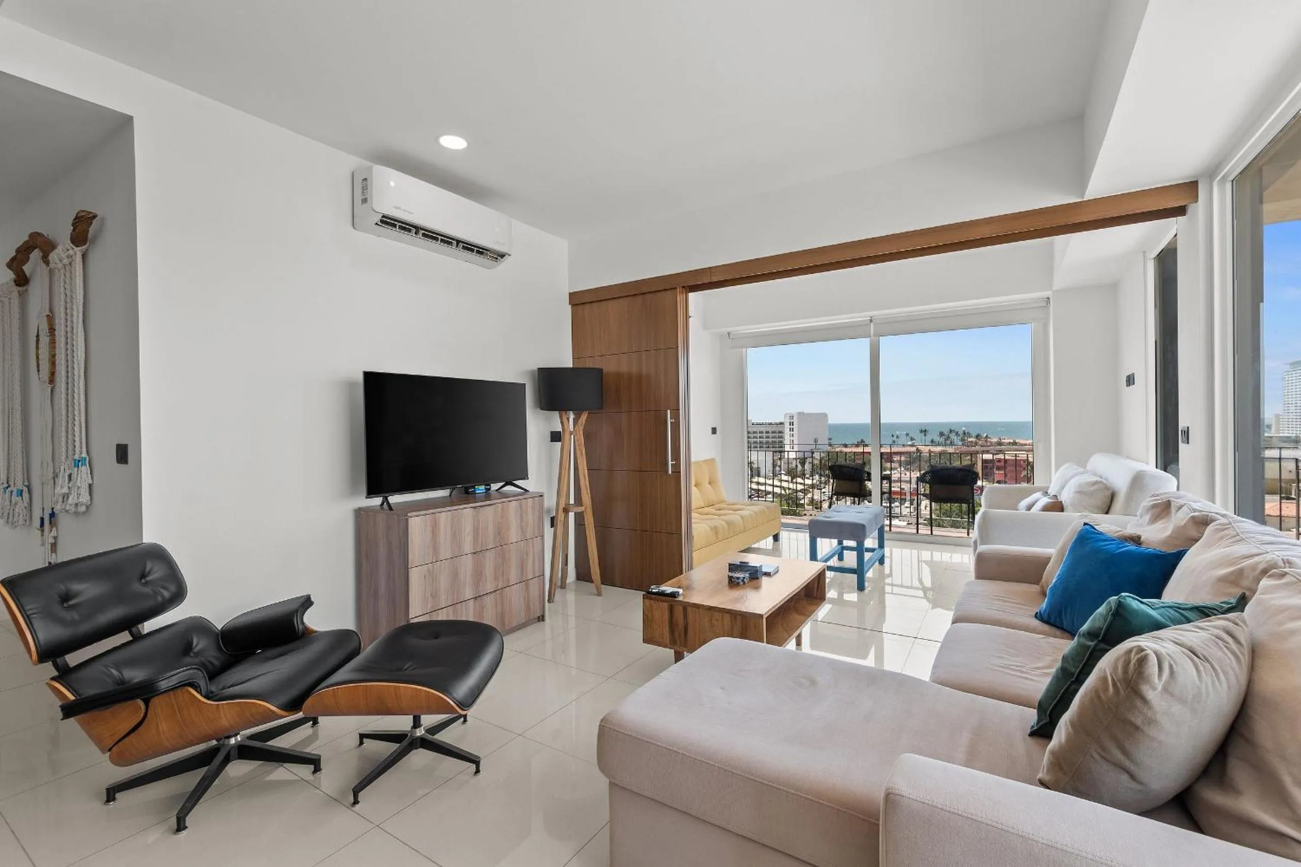 Living room in Monyxbnb at Zoho Skies