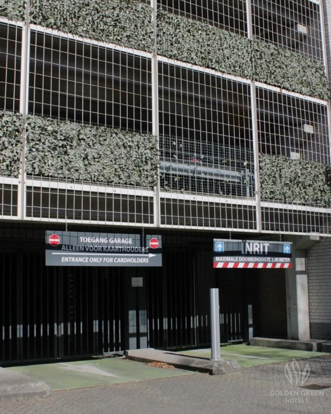 Parking in Tulip Inn Leiden Centre