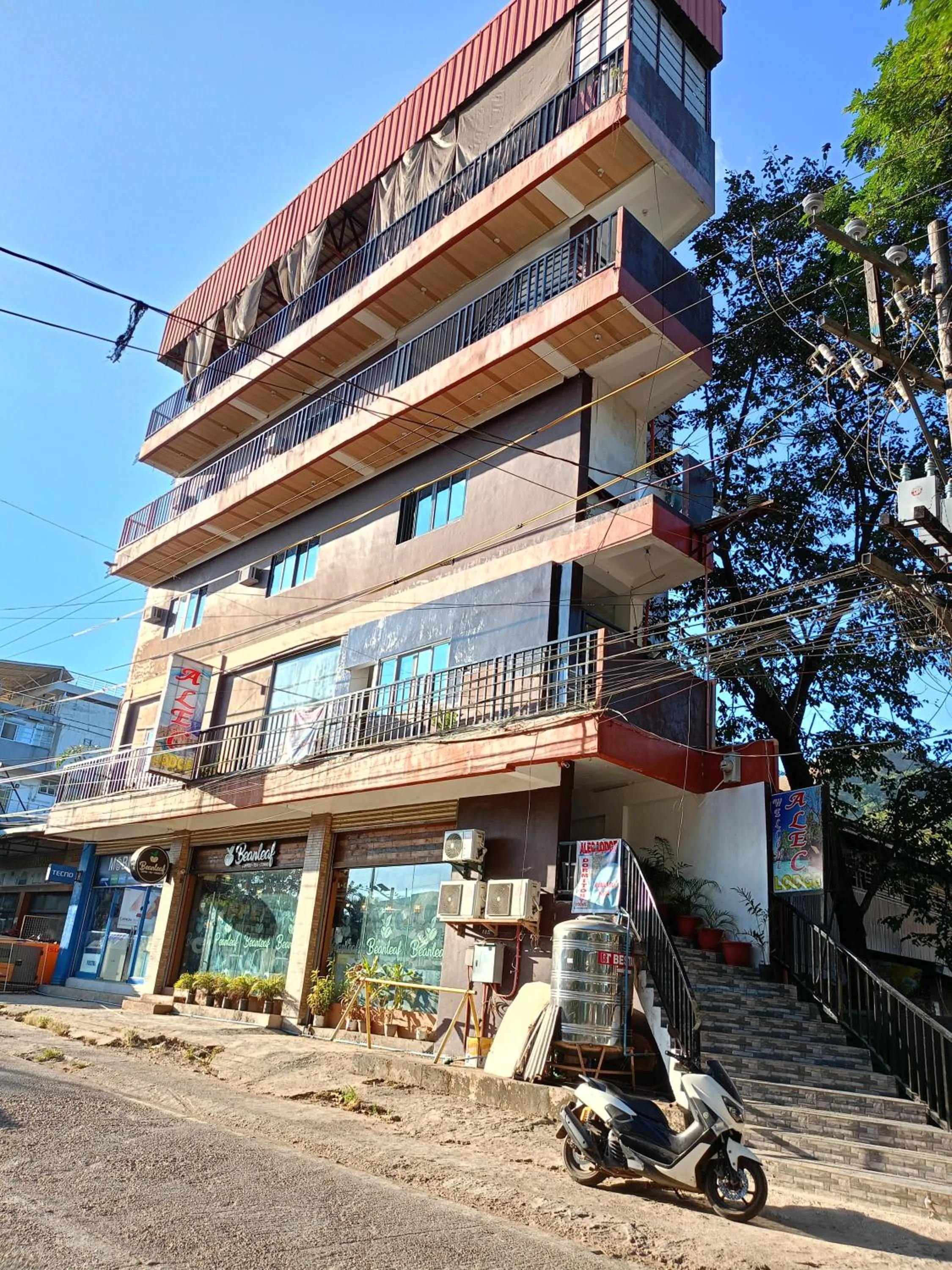 Property building in Alec Lodge