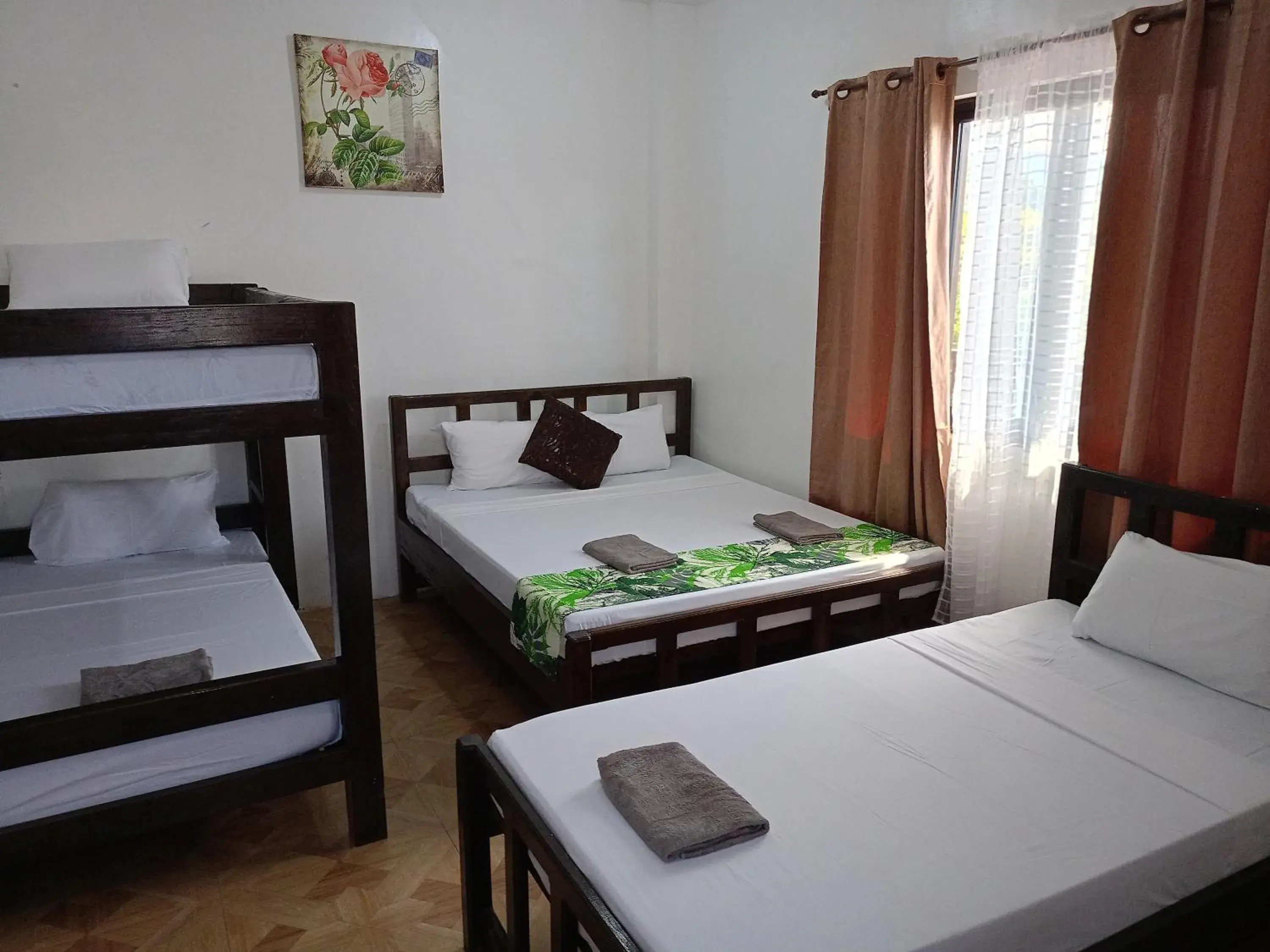 Bed in Alec Lodge Bed in Alec Lodge