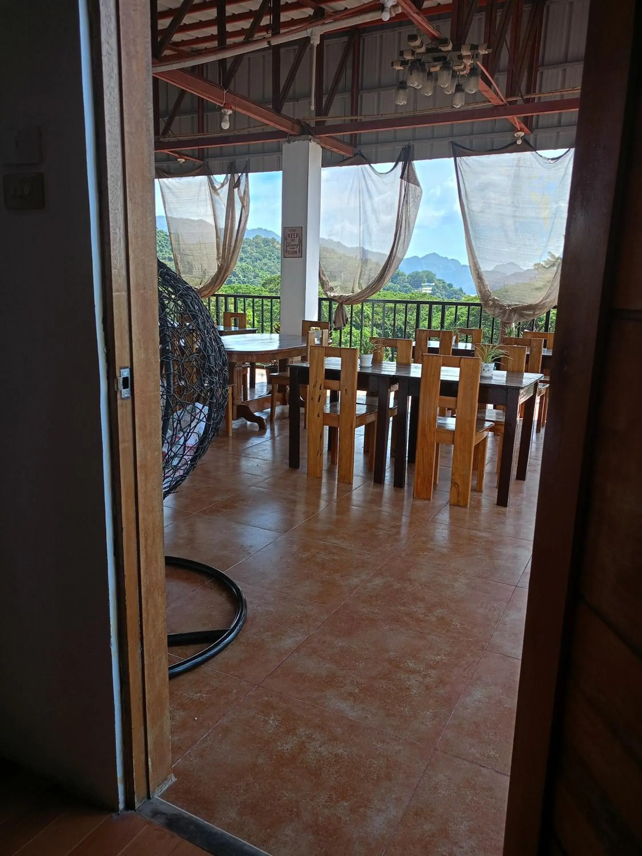 Alec Lodge Alec Lodge