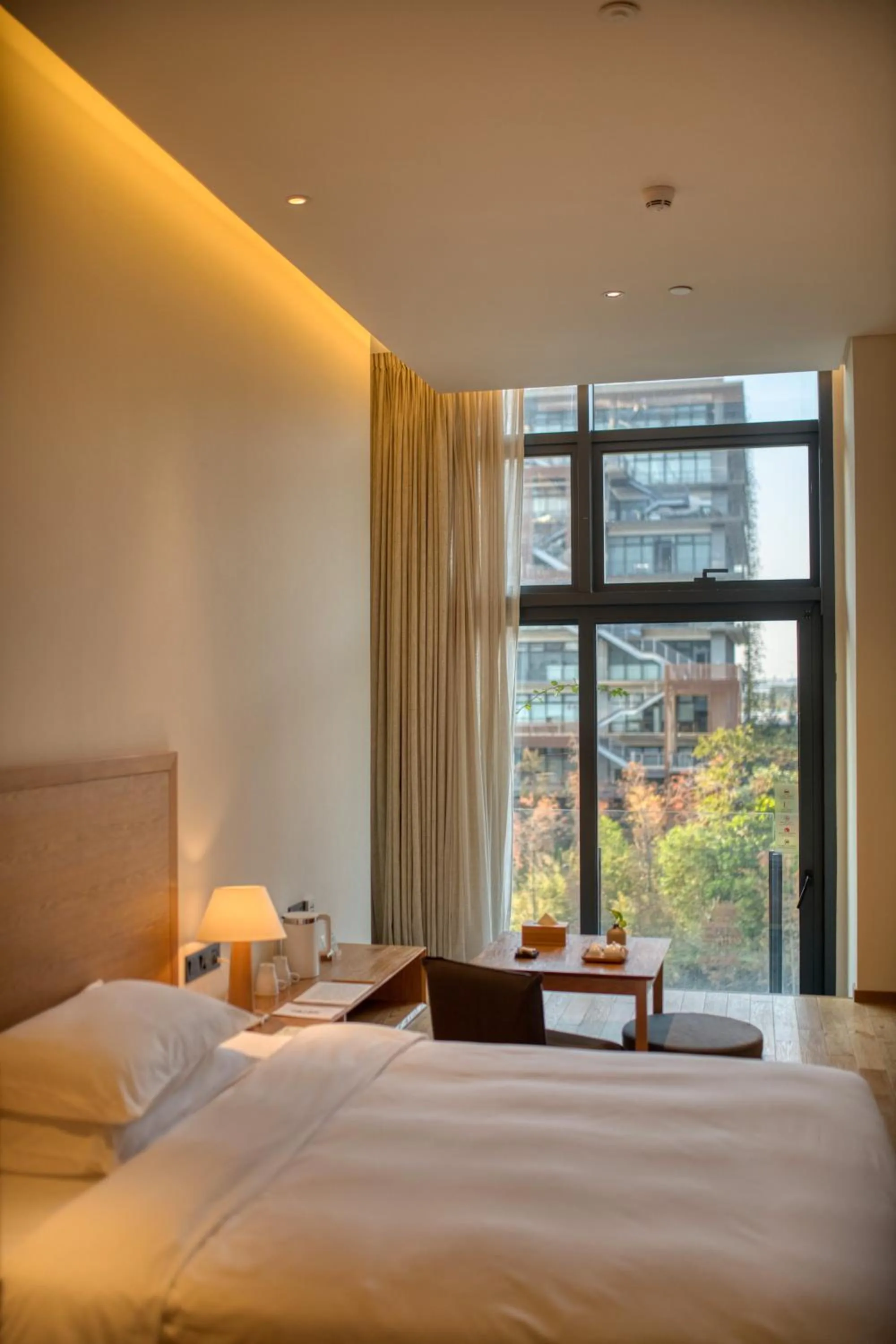 Property building, Bed in Taihua Wutong Hotel