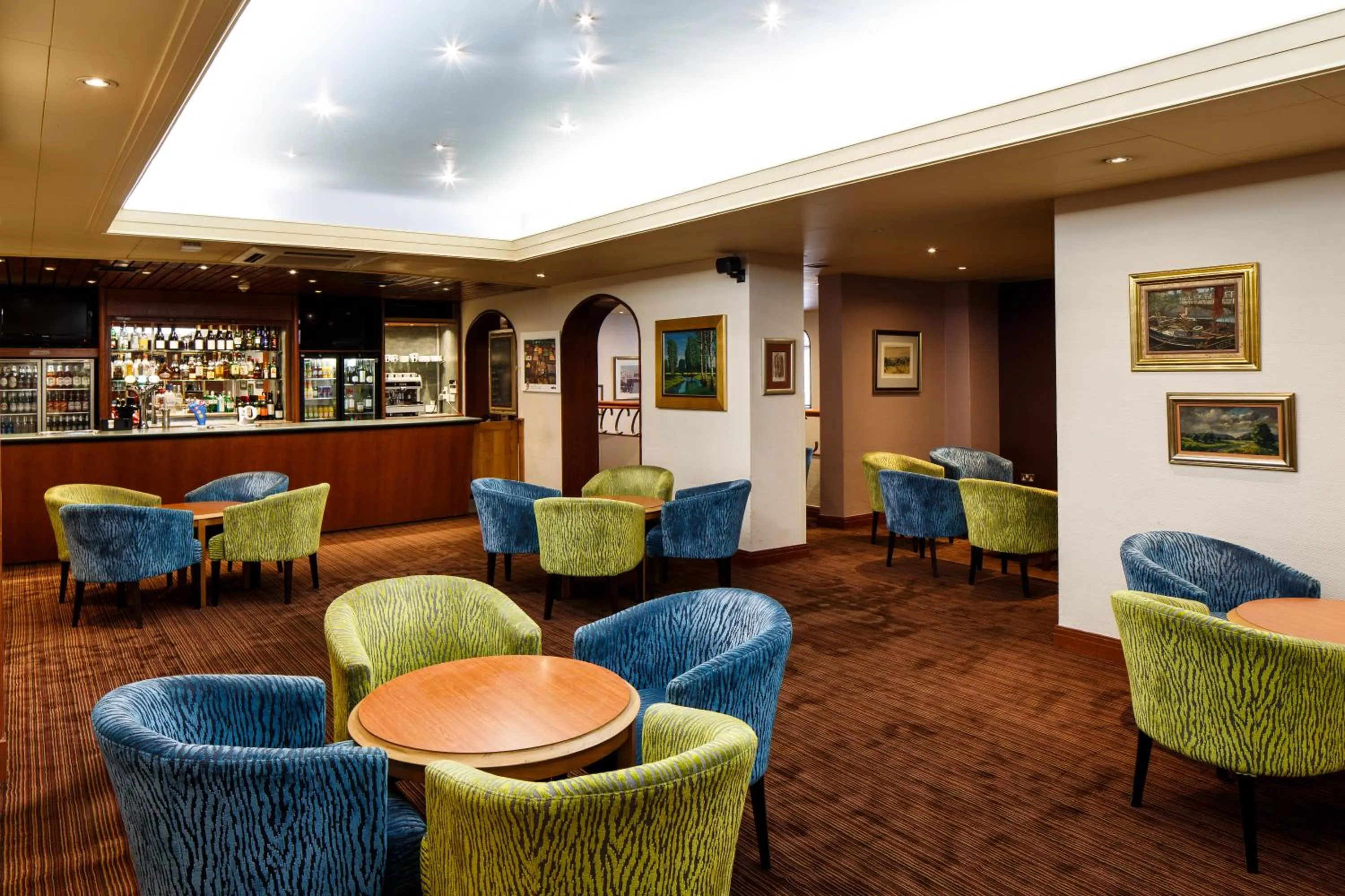 Lounge or bar in Mercure Norwich Hotel