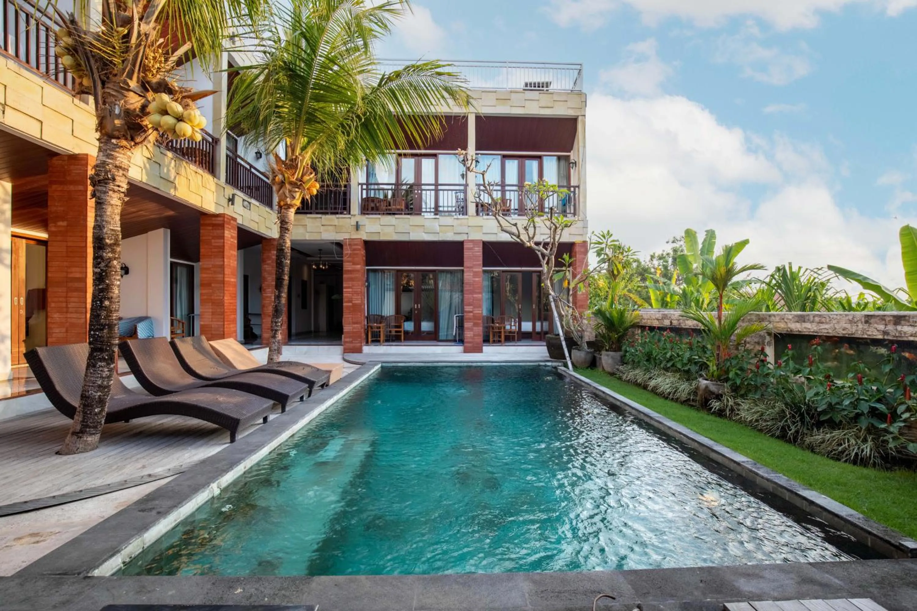 Swimming pool in Sedana Cottage