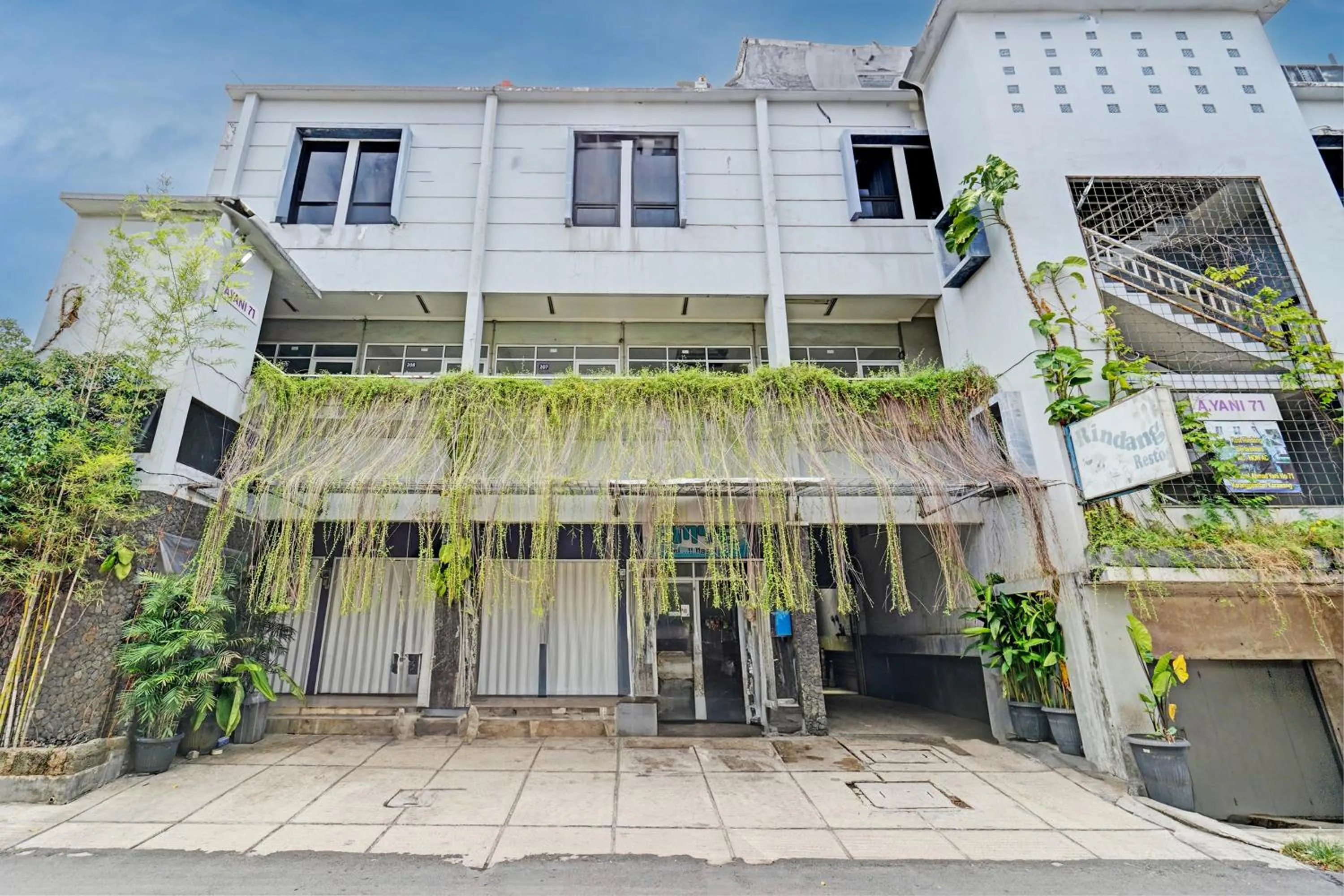 Facade/entrance in OYO 93328 Graha Citra Syariah