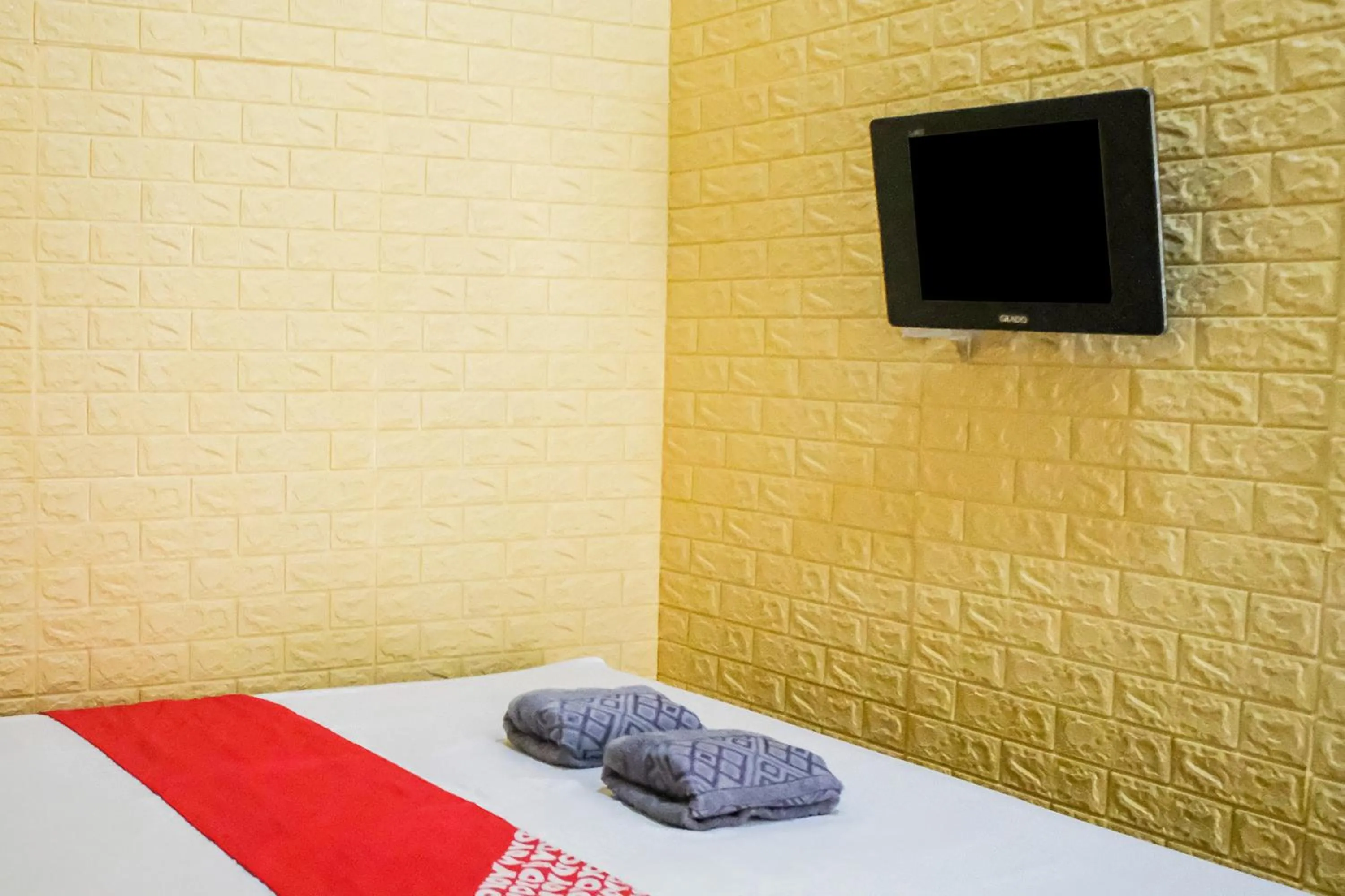 Bedroom, Bed in OYO 93333 Rama Home Stay