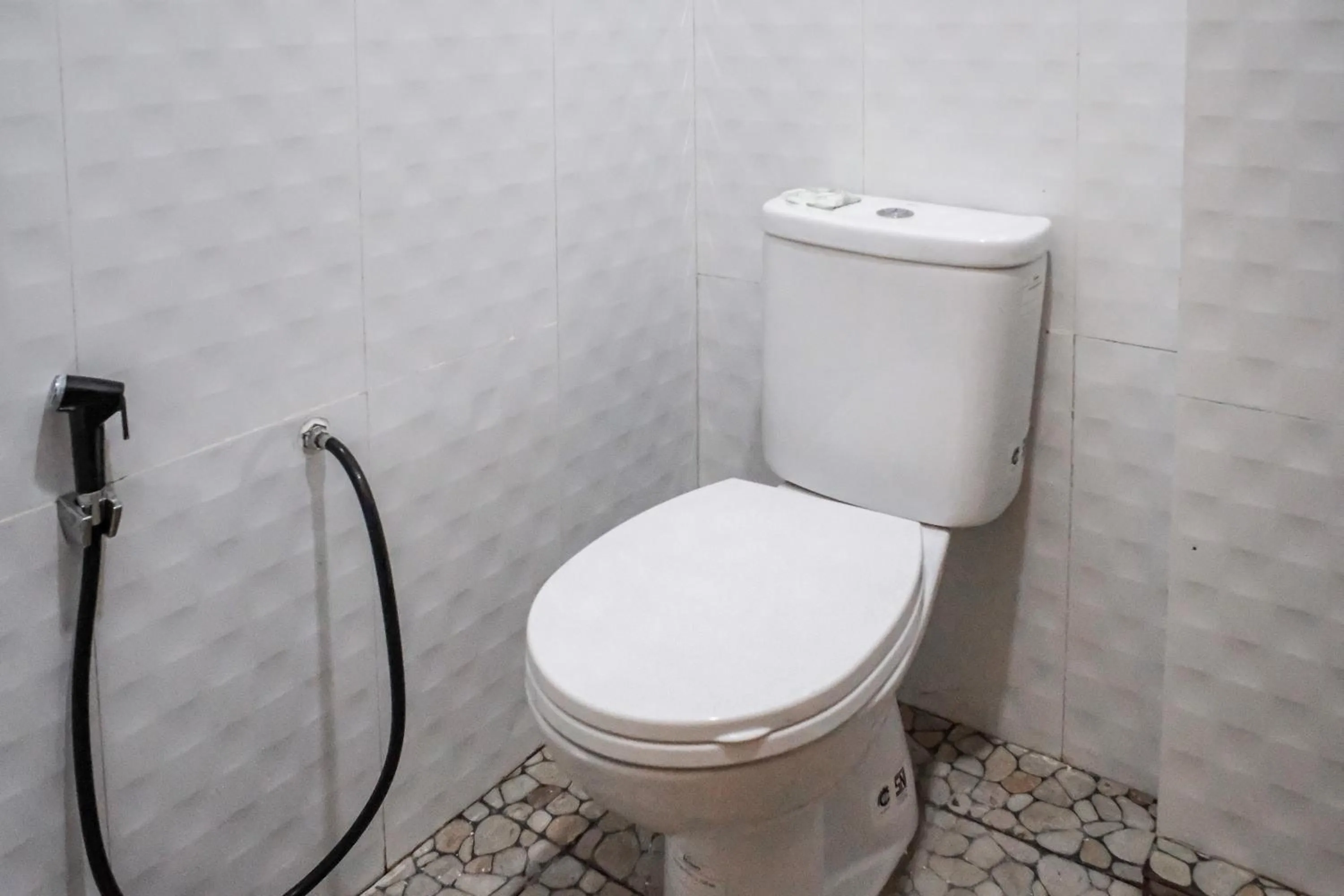 Bathroom in OYO 93333 Rama Home Stay