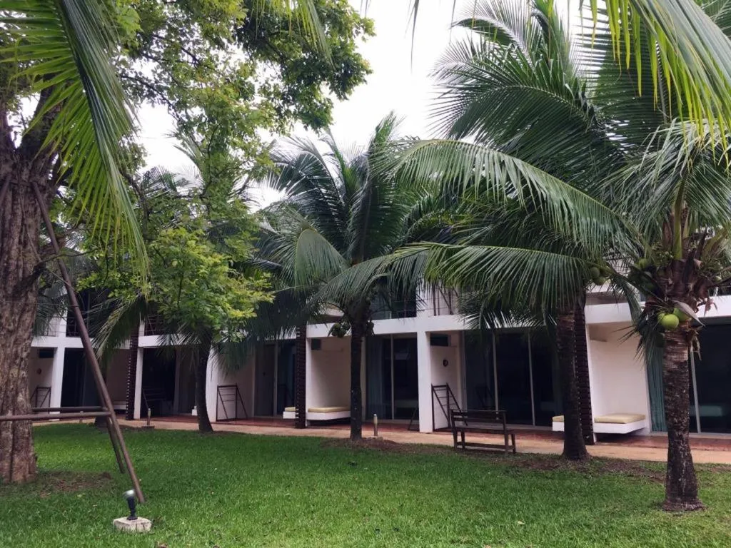 VANA Wellness Resort