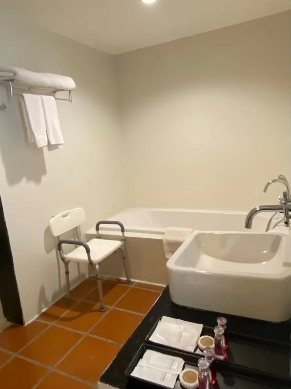 VANA Wellness Resort