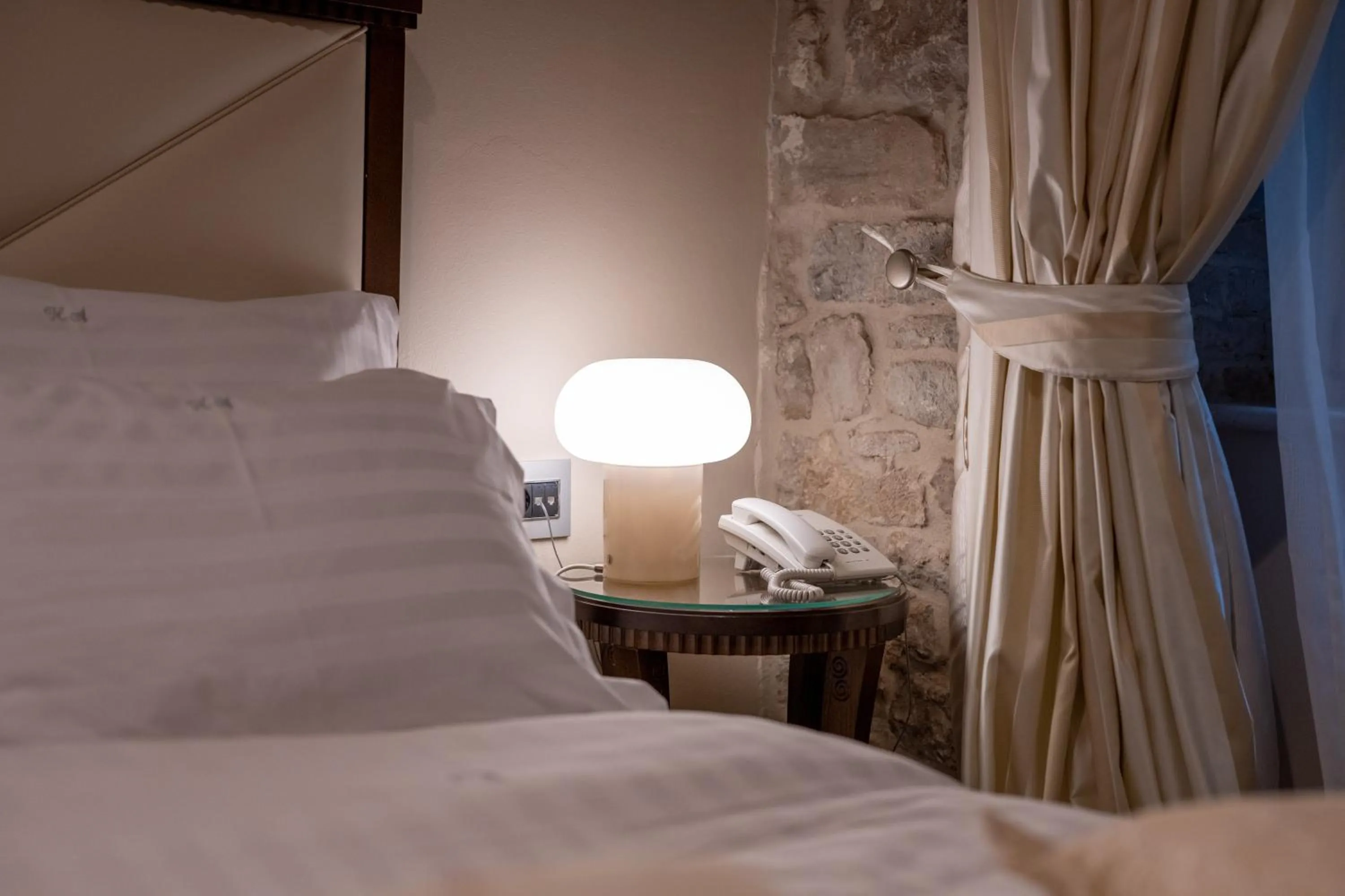 Bed in Heritage Hotel Antique Split