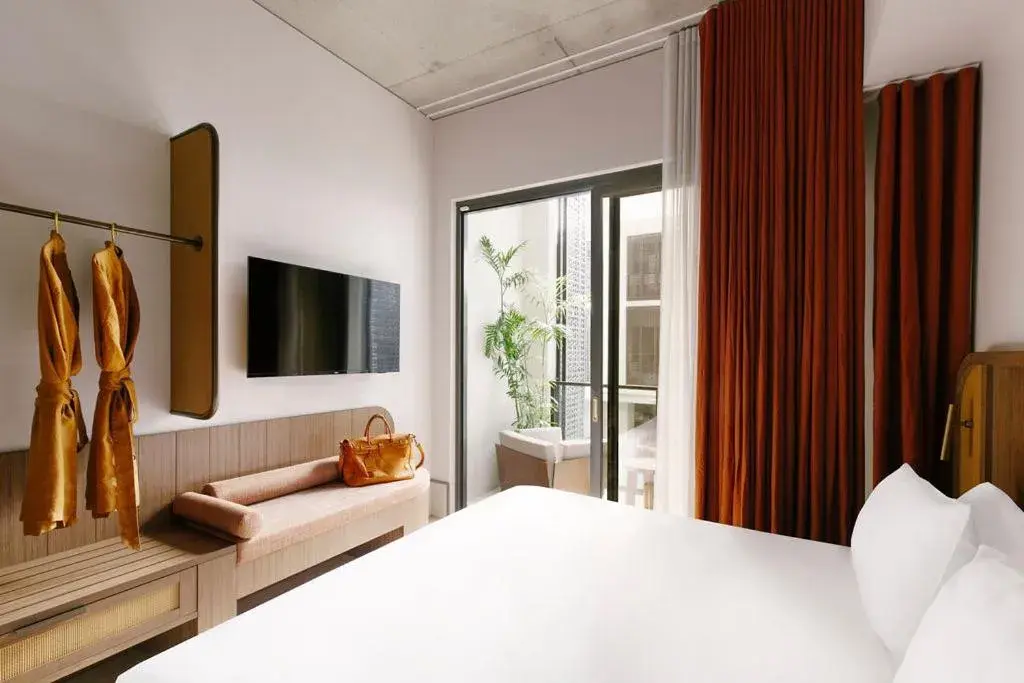 Pool Studio in Basq House Pool Studio in Basq House