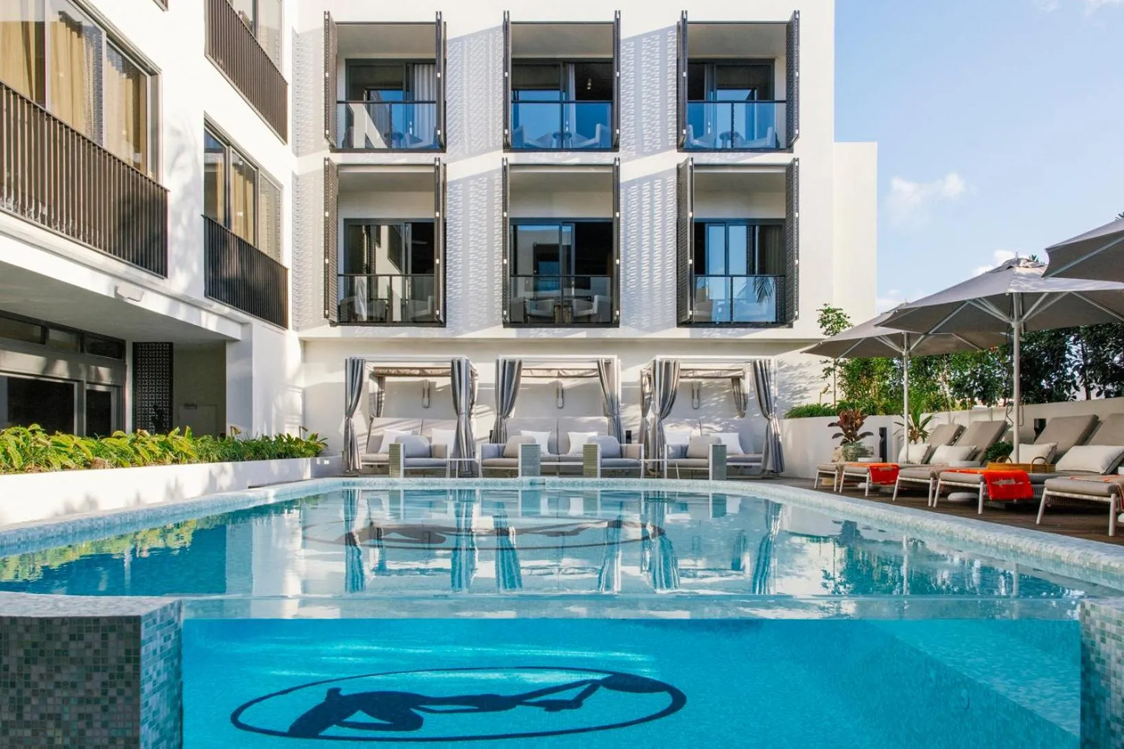 Swimming pool in Basq House