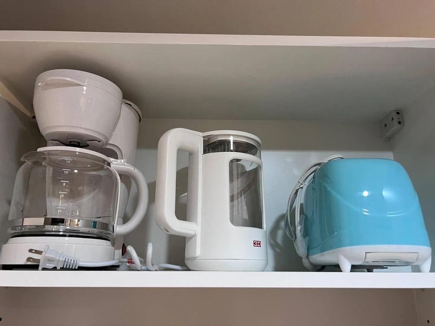 Coffee/tea facilities in 38 Park Avenue Condominium Cebu IT Park - Unit Freyja