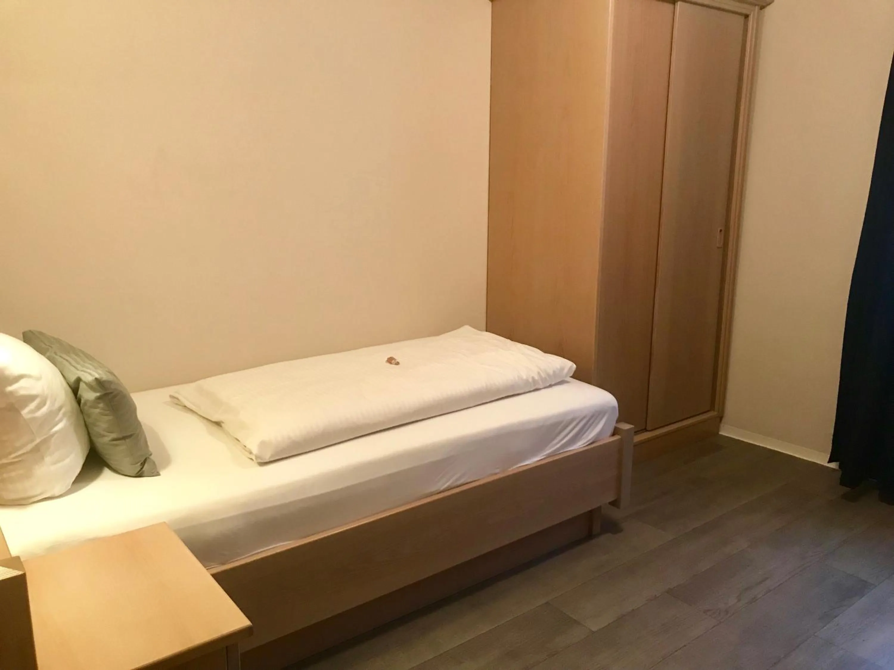 Bedroom, Bed in Gasthaus Schwan